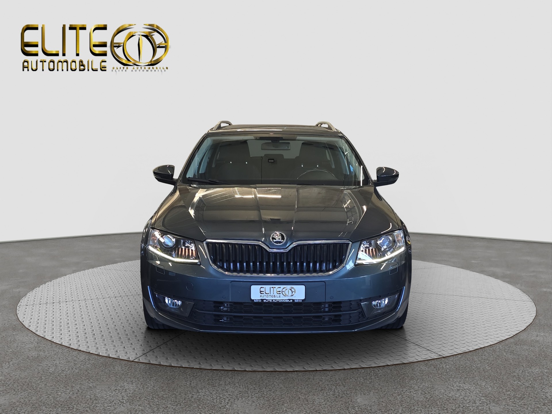 SKODA Octavia Combi 1.8 TSI Ambition 4x4 DSG-showroom-element-1