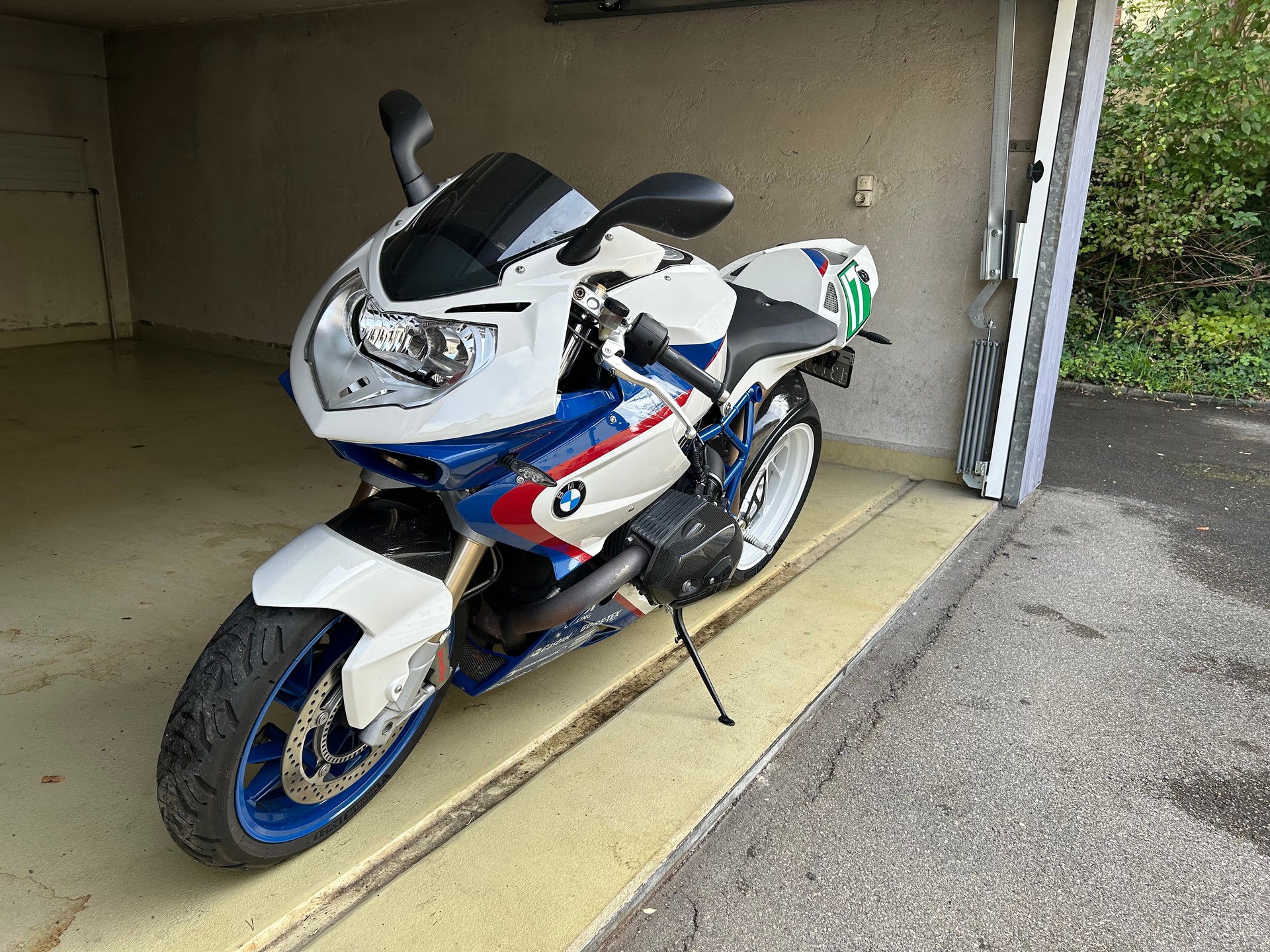 BMW HP2 Sport 1200-image-1