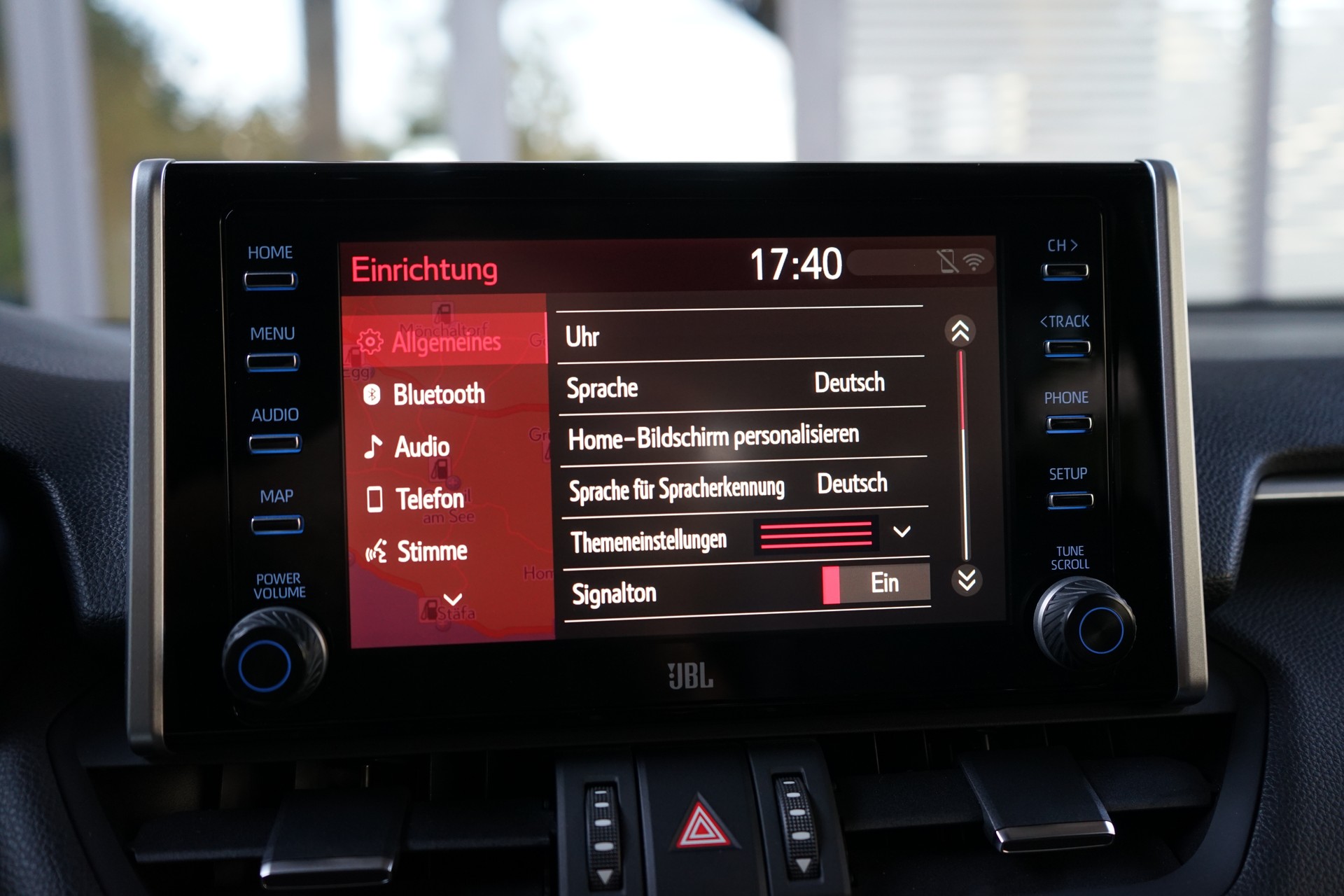 TOYOTA RAV-4 2.0 Premium Multidrive S 4WD-image-11