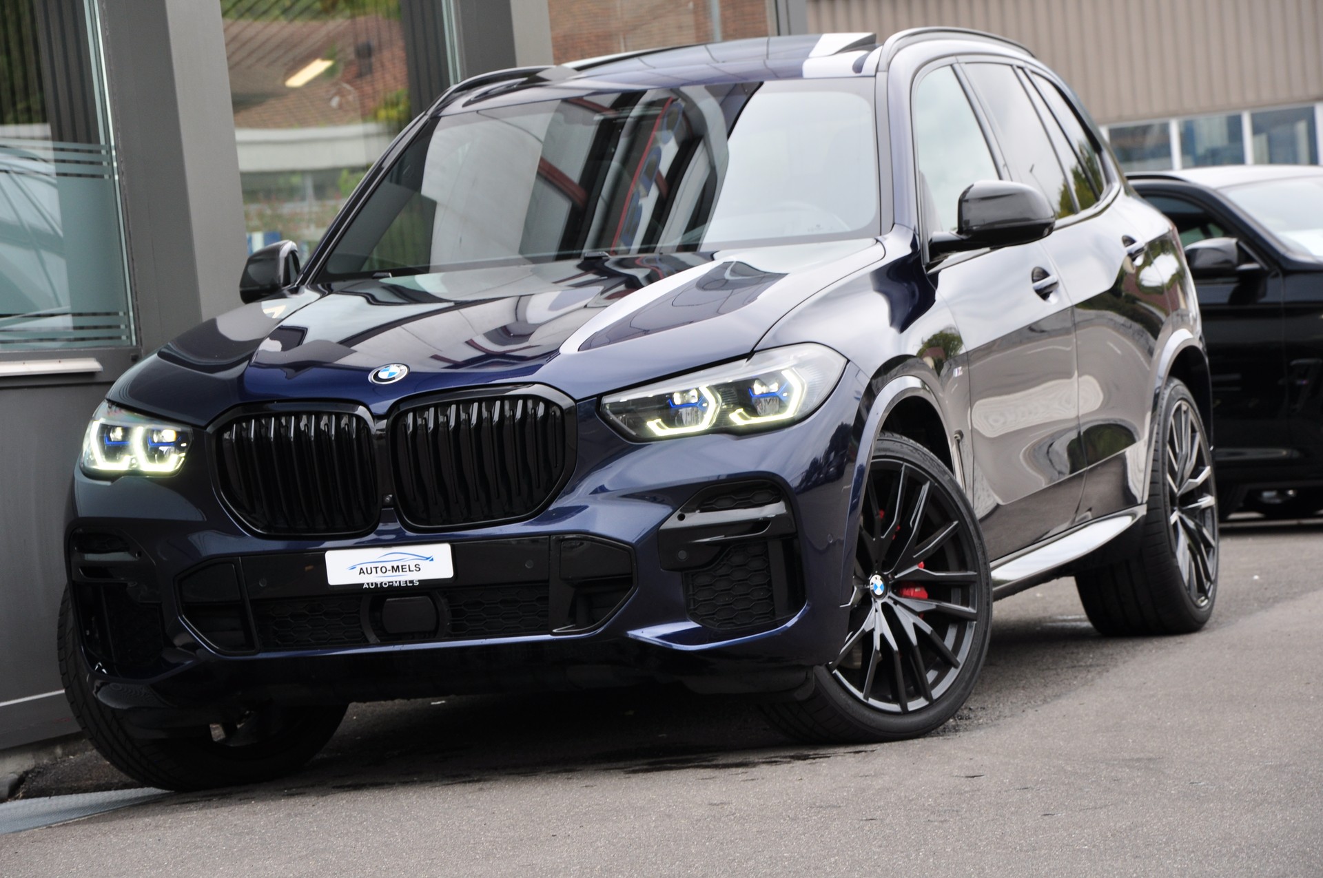 BMW X5 xDrive 48V 30d M Sport Steptronic-showroom-element-3