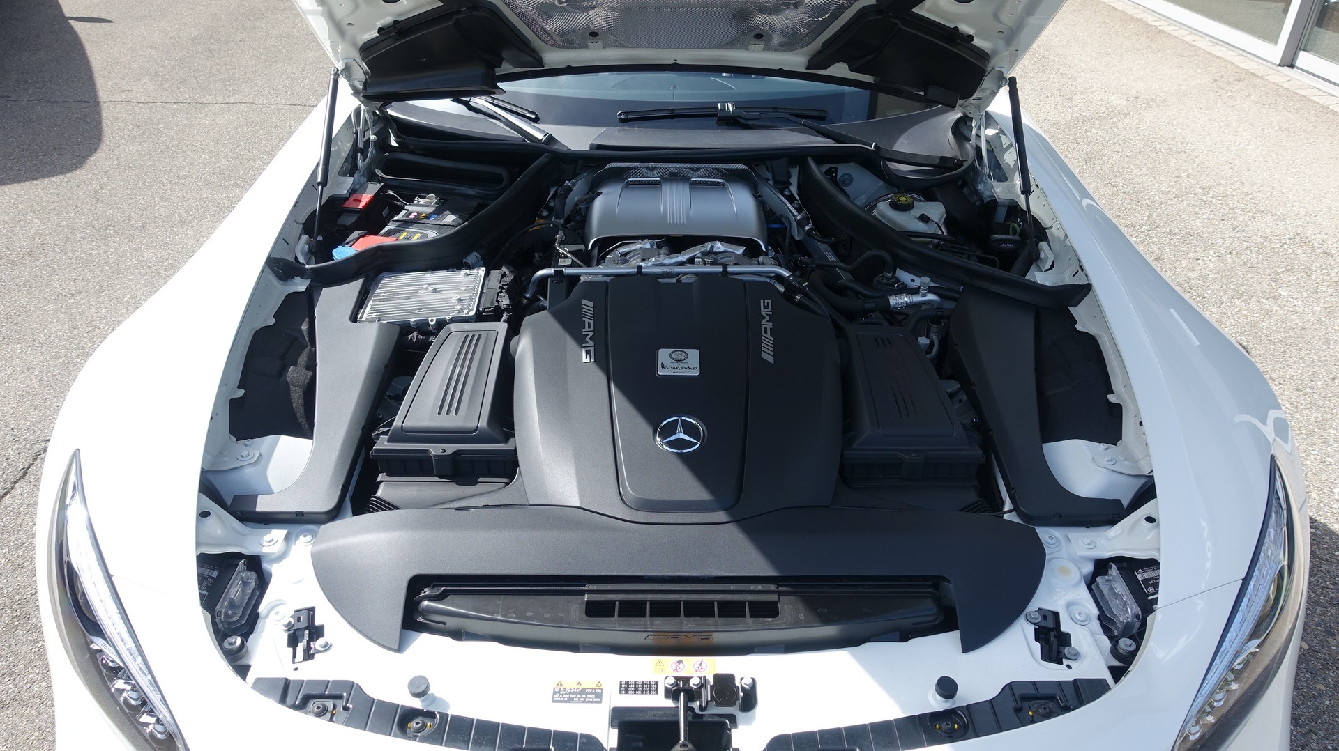 MERCEDES-BENZ AMG GT C Roadster Speedshift DCT-image-15