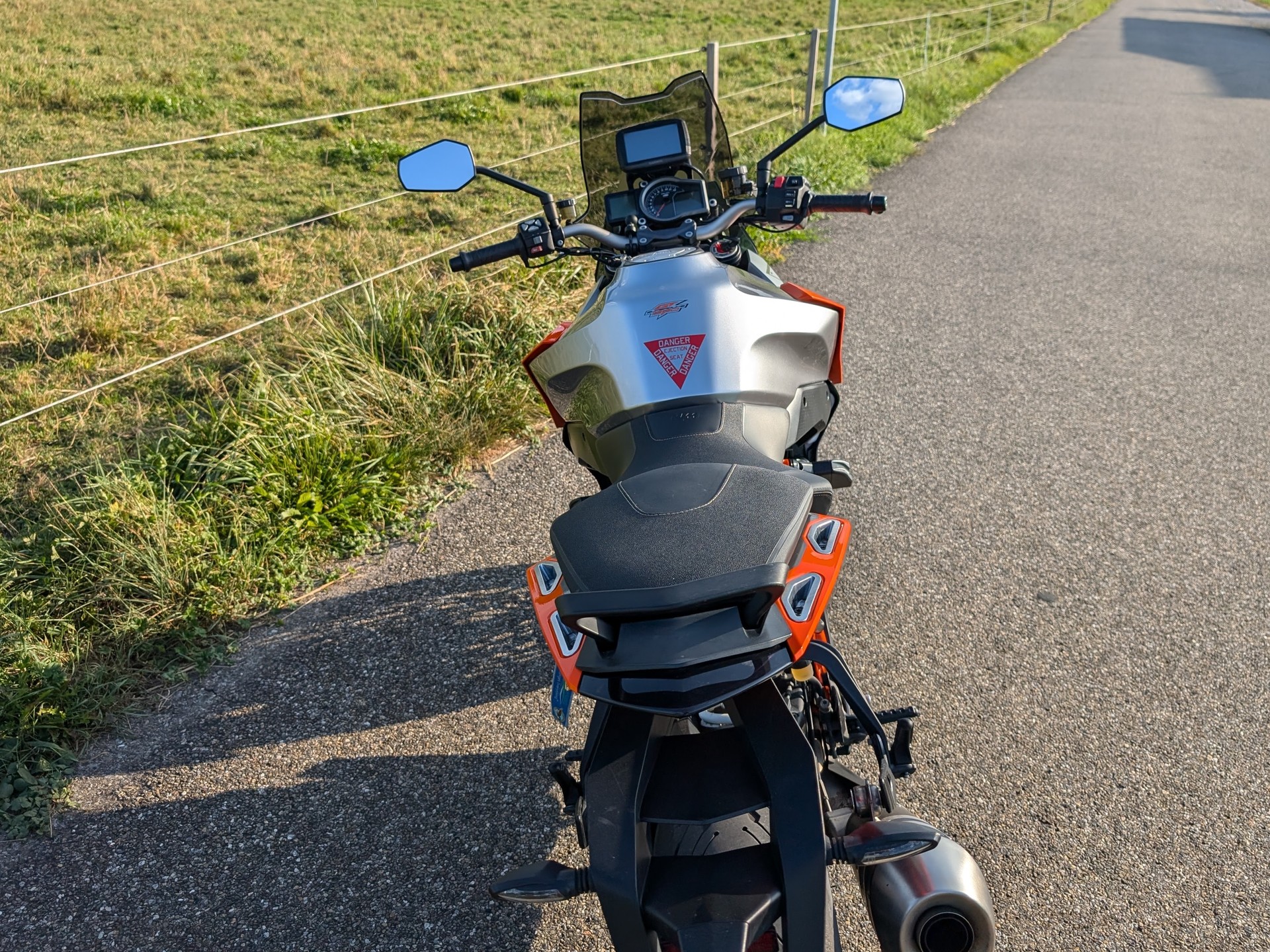 KTM 1290 Super Duke GT-image-5