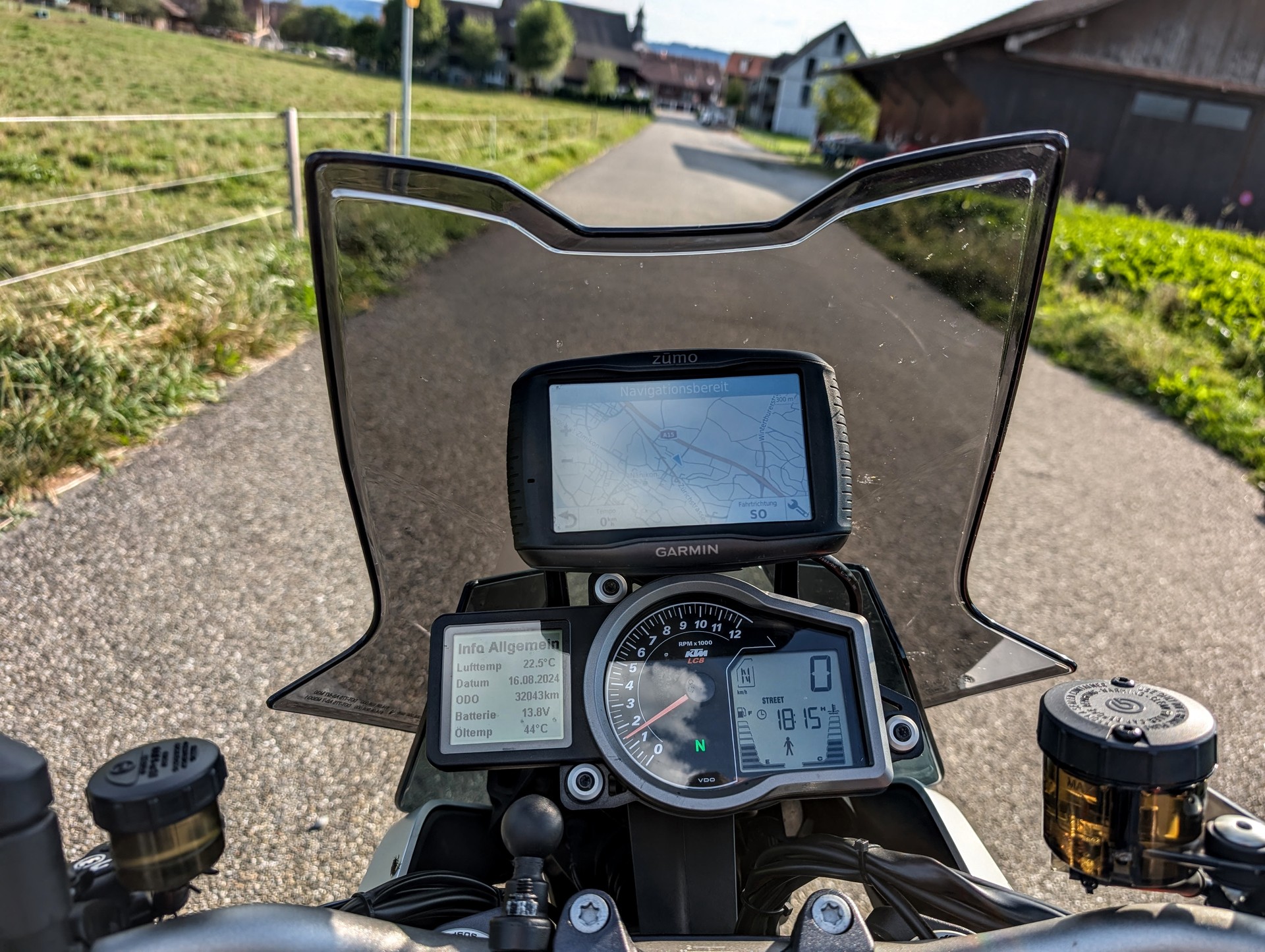 KTM 1290 Super Duke GT-image-10