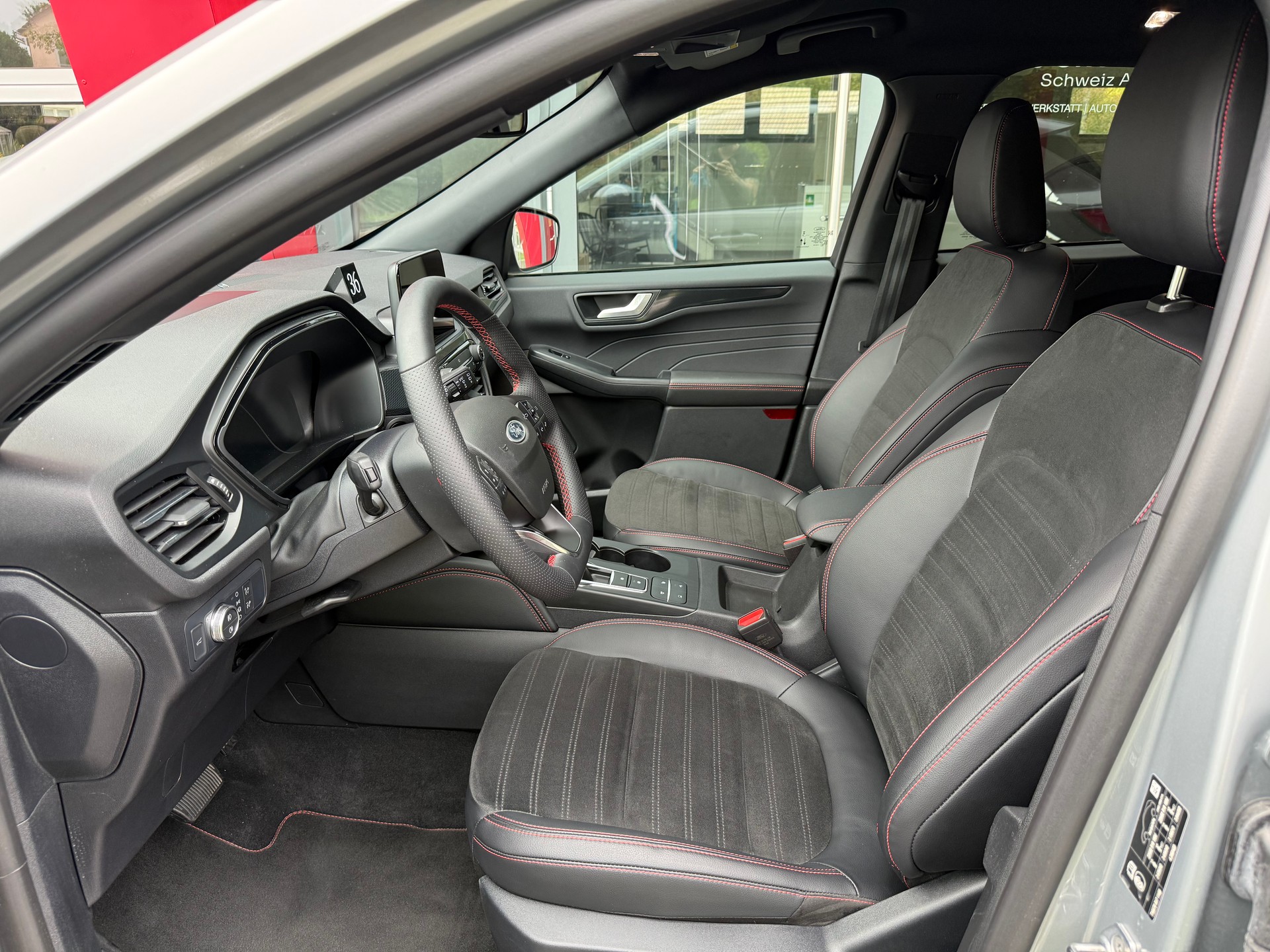 FORD Kuga 2.5 FHEV ST-Line X 4WD LEASING AB 411.21 CHF / MONAT-image-8