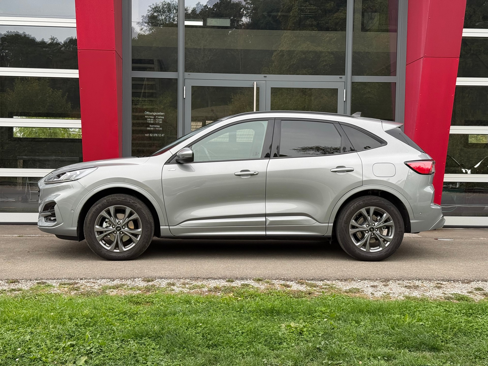FORD Kuga 2.5 FHEV ST-Line X 4WD LEASING AB 411.21 CHF / MONAT-showroom-element-1