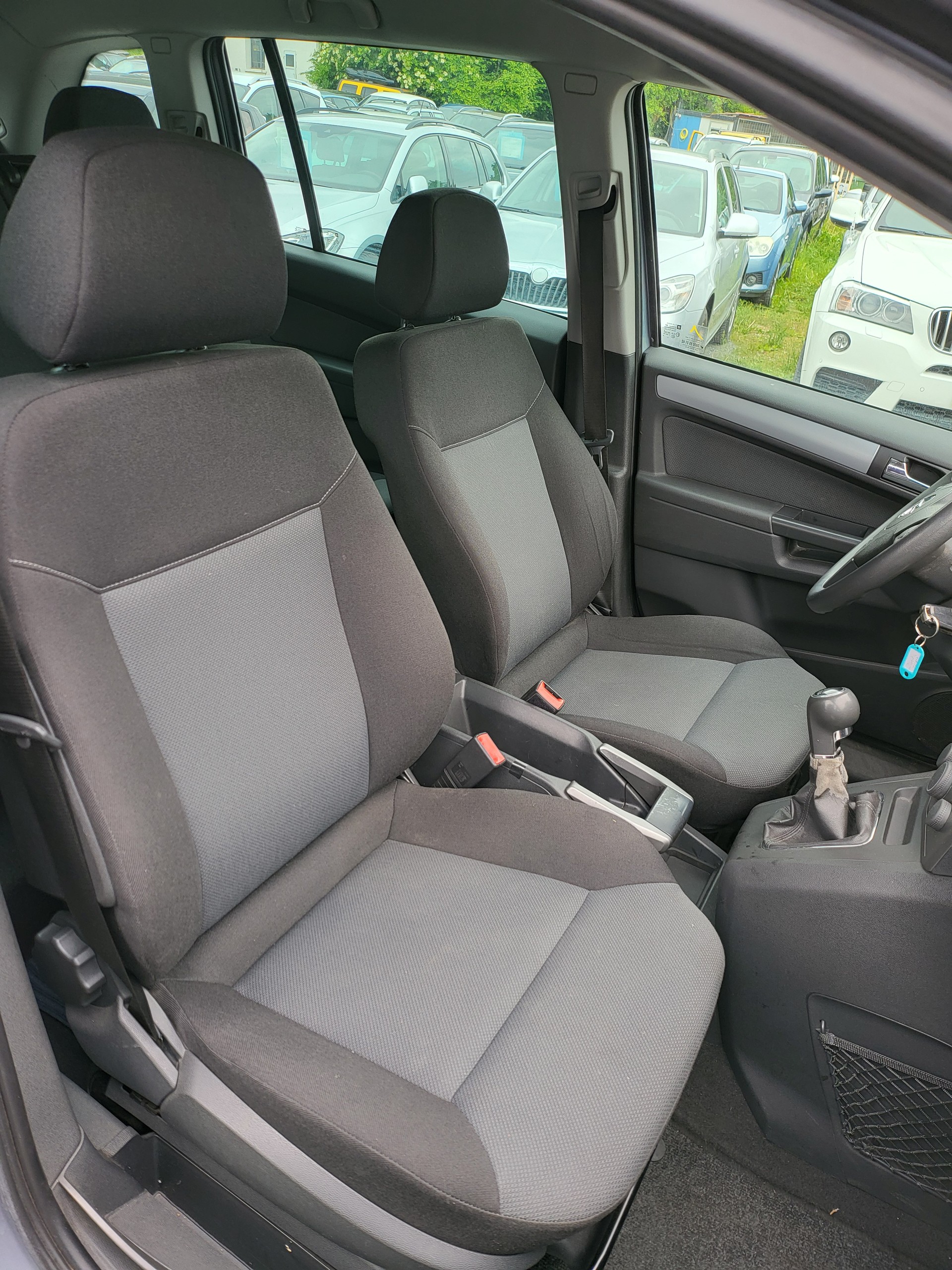 OPEL Zafira 2.2i 16V Enjoy-image-8