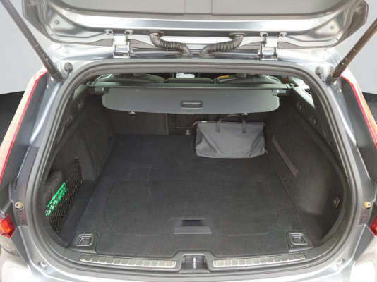 VOLVO V60 T8 eAWD Polestar-image-8