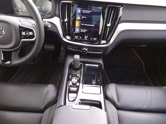 VOLVO V60 T8 eAWD Polestar-image-5