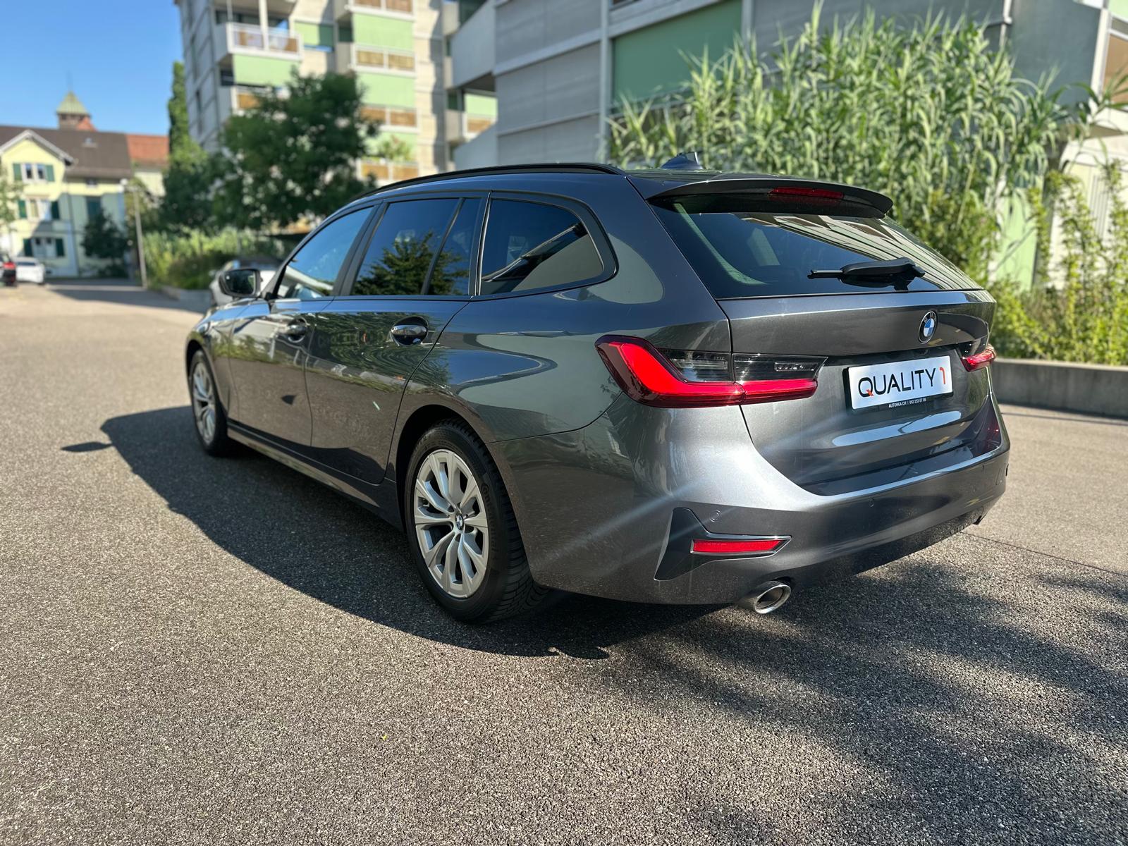 BMW 320d xDrive Touring Steptronic-image-4
