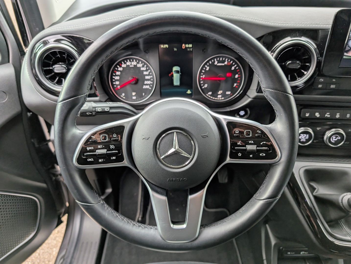 MERCEDES-BENZ T 180 Progressive Rollstuhlrampe-image-4