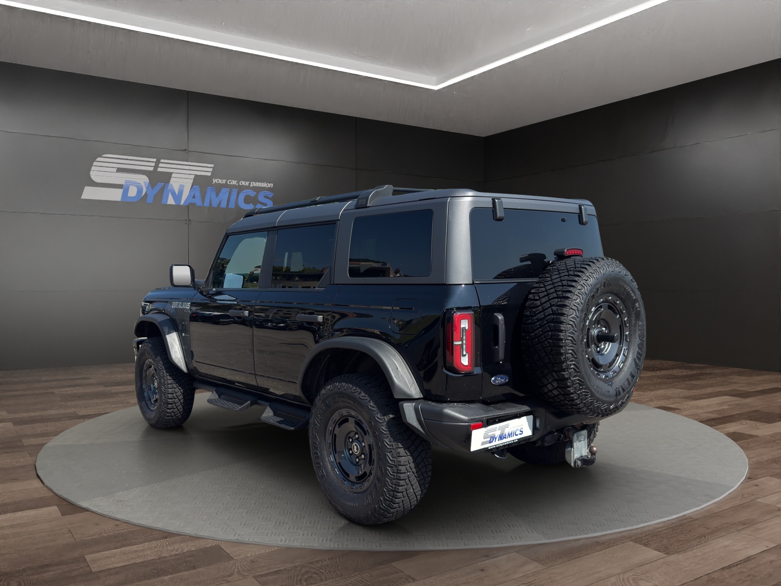 FORD Bronco Everglades-showroom-element-3