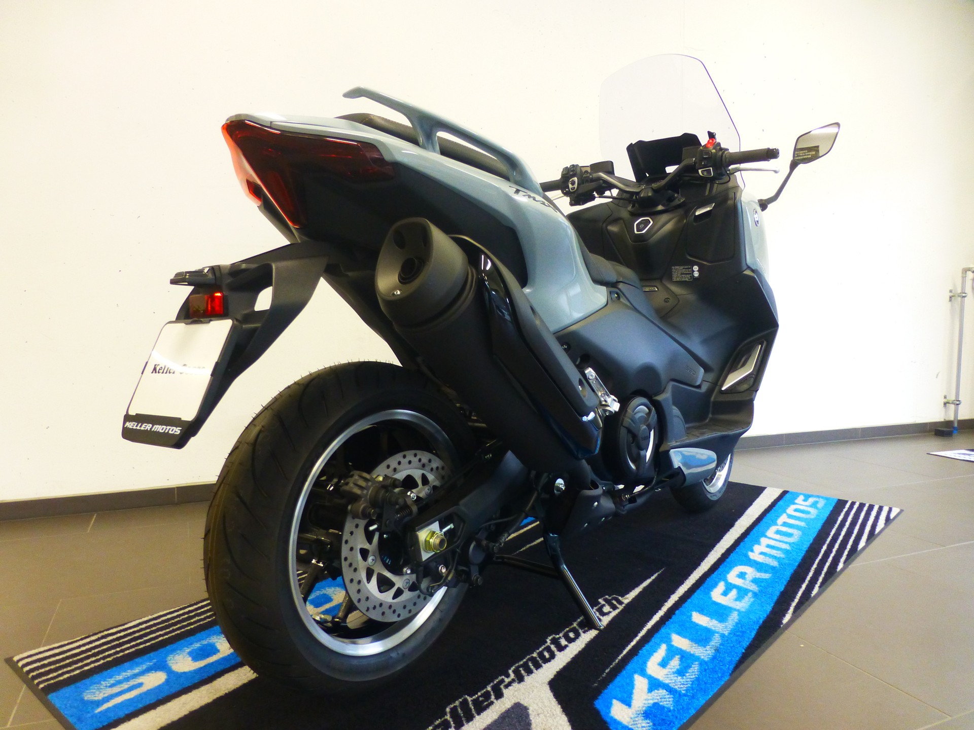 YAMAHA T-MAX Tech-Max XP 560-image-13