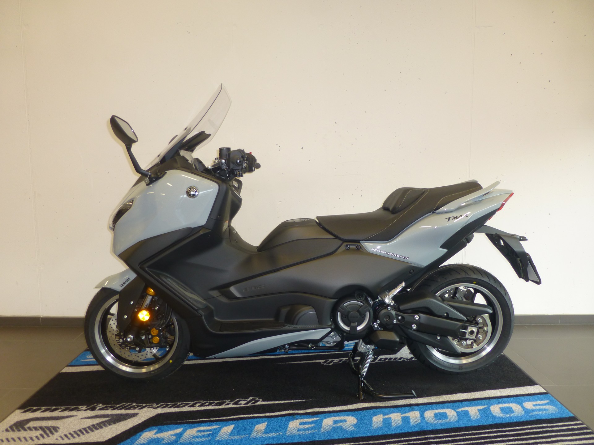 YAMAHA T-MAX Tech-Max XP 560-image-2