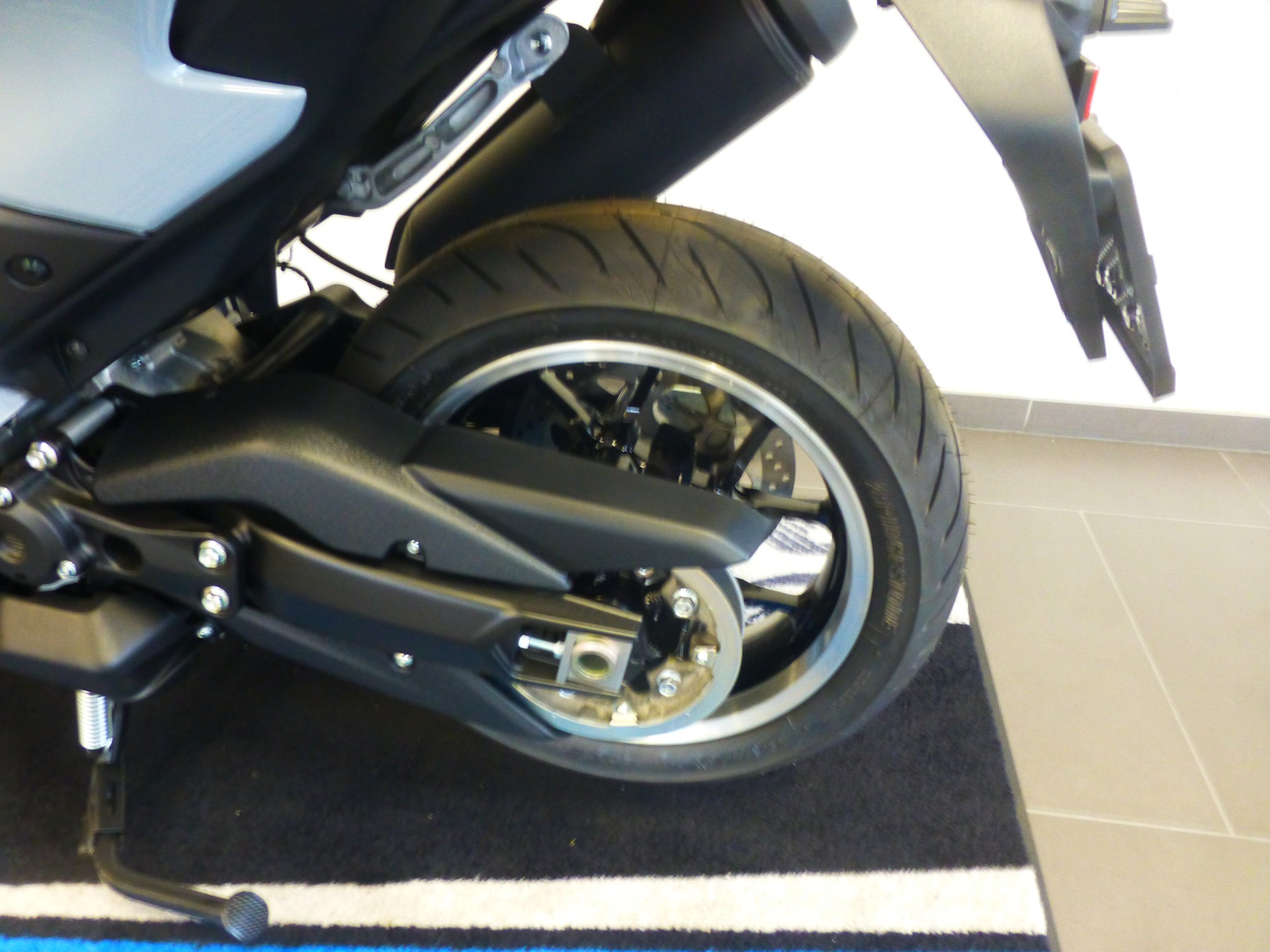 YAMAHA T-MAX Tech-Max XP 560-image-12