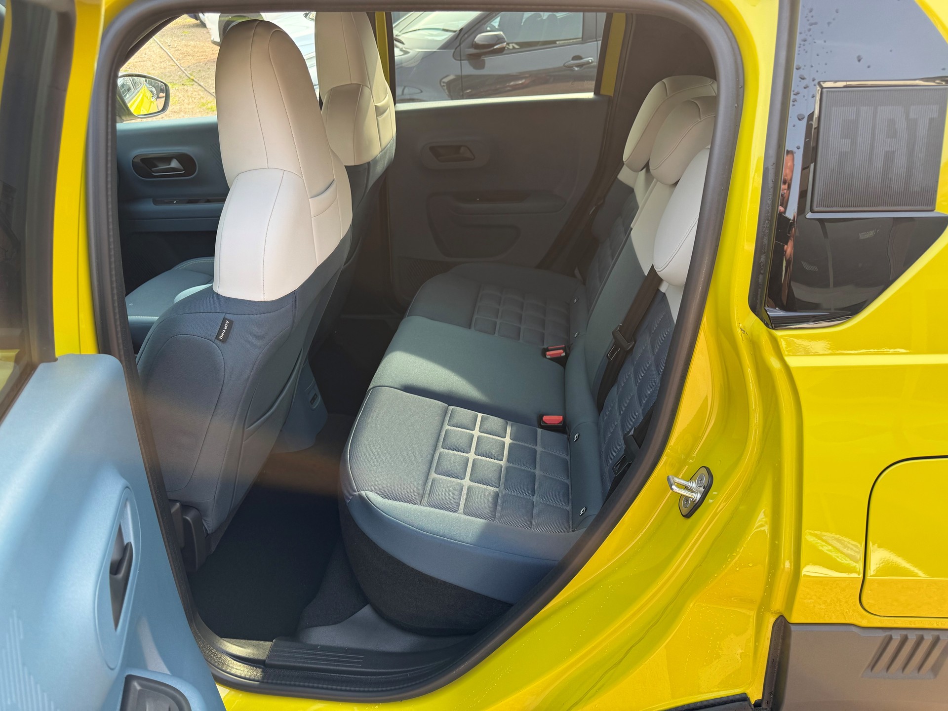 FIAT Grande Panda MHEV La Prima-image-8