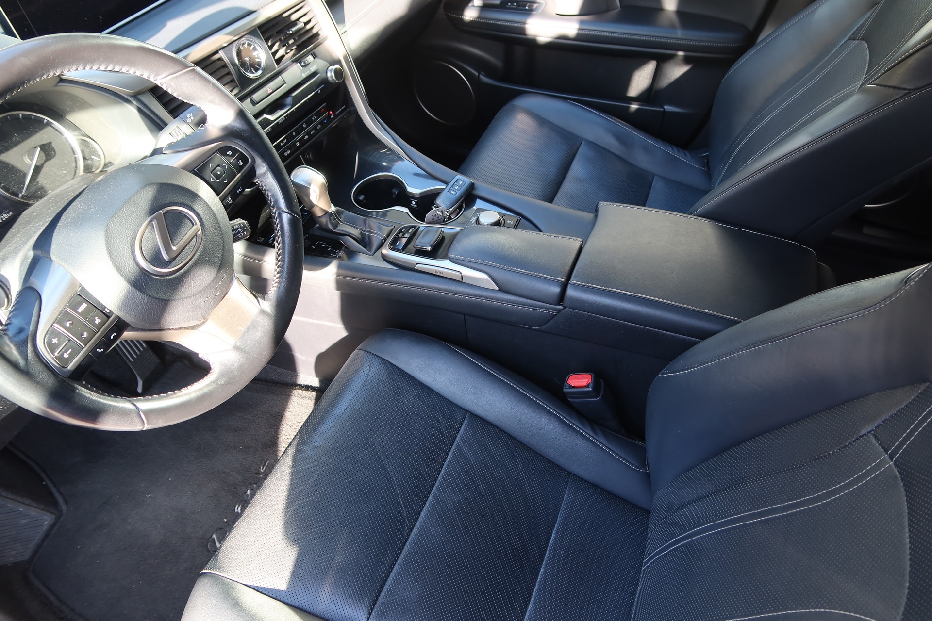 LEXUS RX 450h comfort AWD-image-11