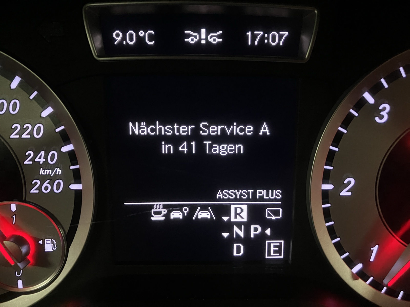 MERCEDES-BENZ A 220 CDI Urban 7G-DCT-image-13