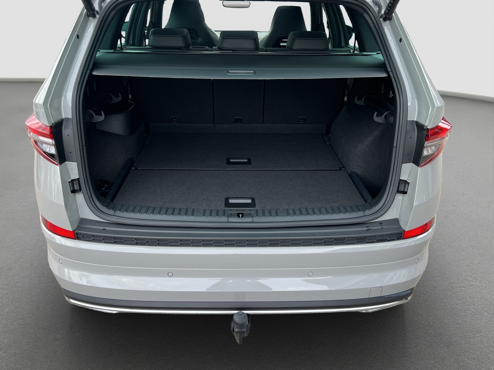 SKODA Kodiaq 2.0 TSI Sportline DSG * AHK 2.2T *-image-14