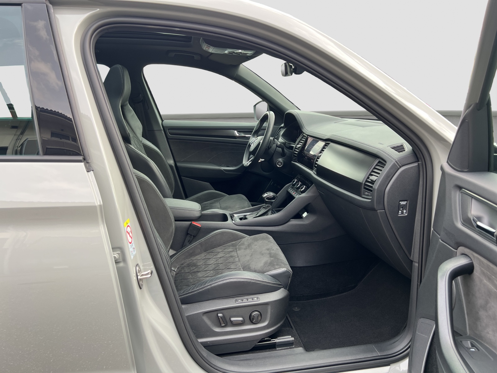 SKODA Kodiaq 2.0 TSI Sportline DSG * AHK 2.2T *-image-13