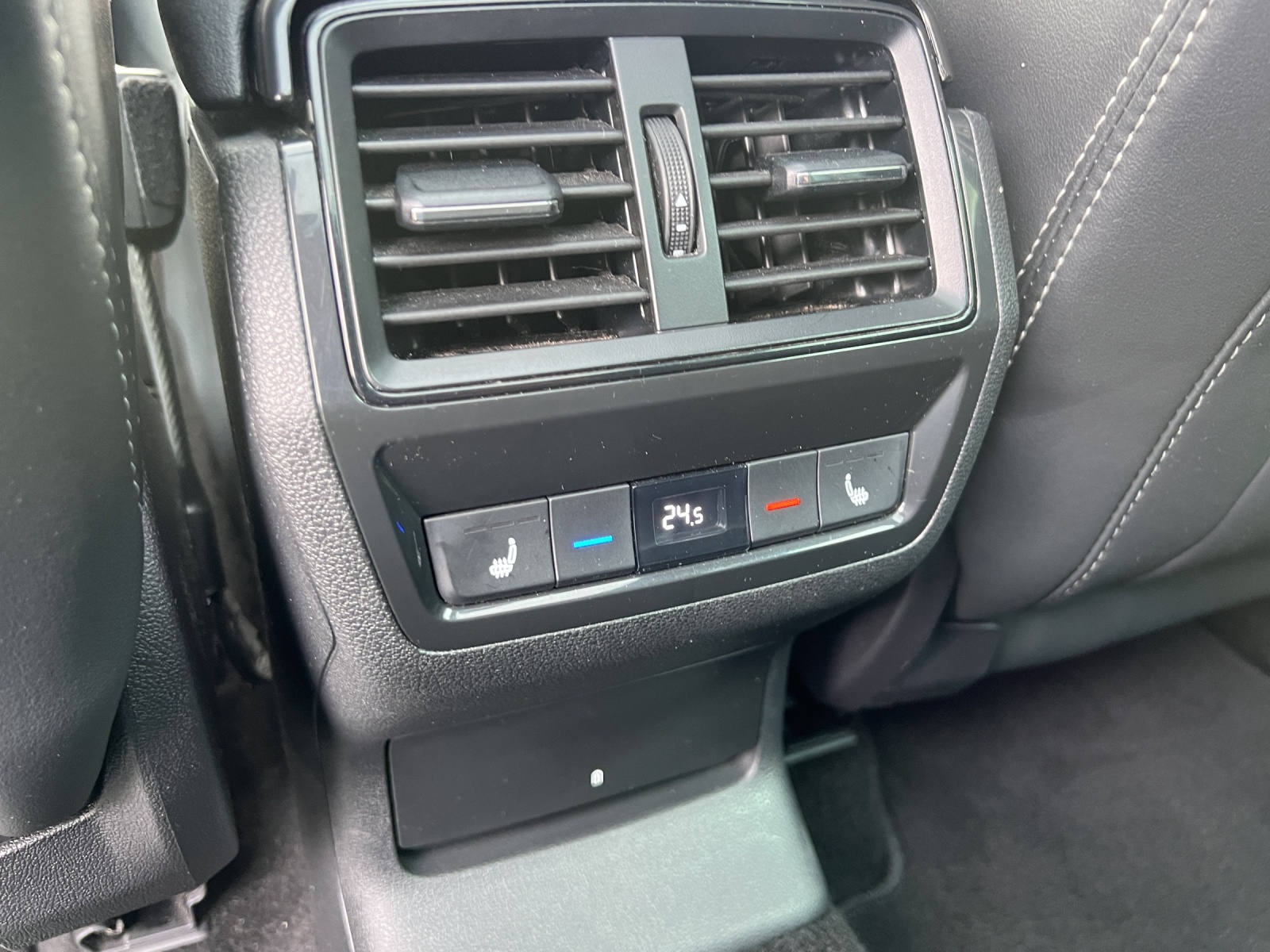 SKODA Kodiaq 2.0 TSI Sportline DSG * AHK 2.2T *-image-18