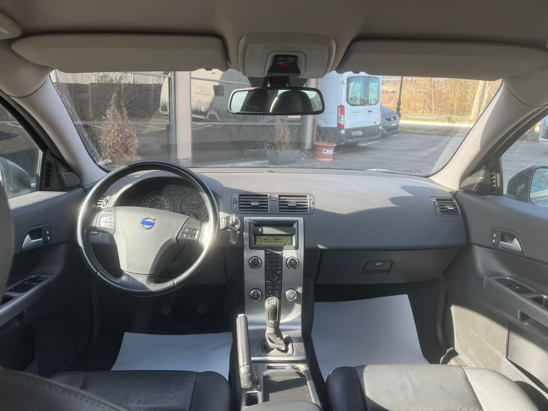 VOLVO C30 1.6D-image-10