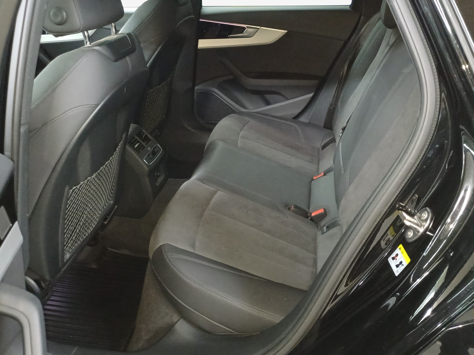 AUDI A4 allroad 45 TFSI quattro S-tronic-image-11