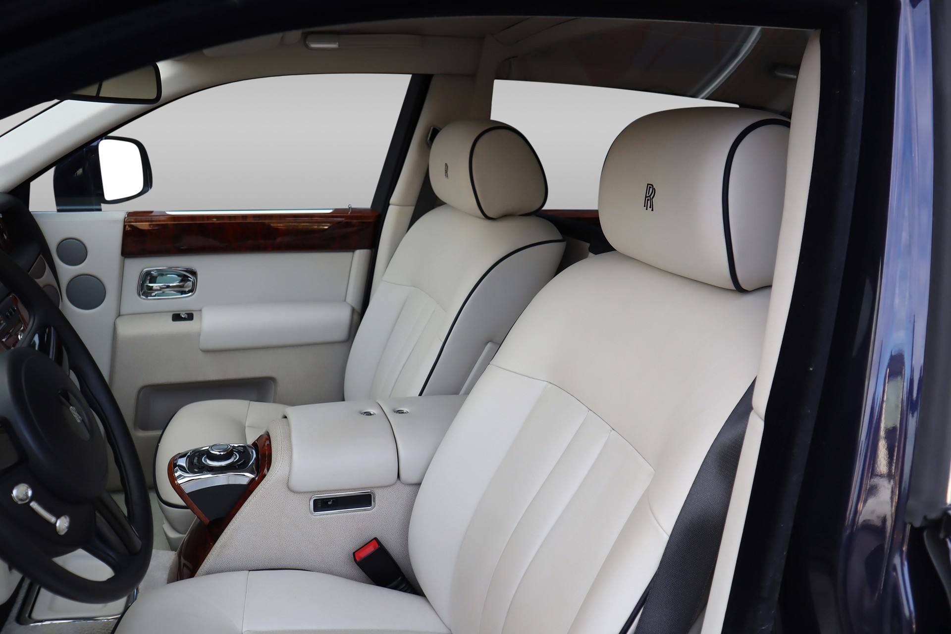 ROLLS-ROYCE Phantom 6.7 V12 EWB 4 places-image-9