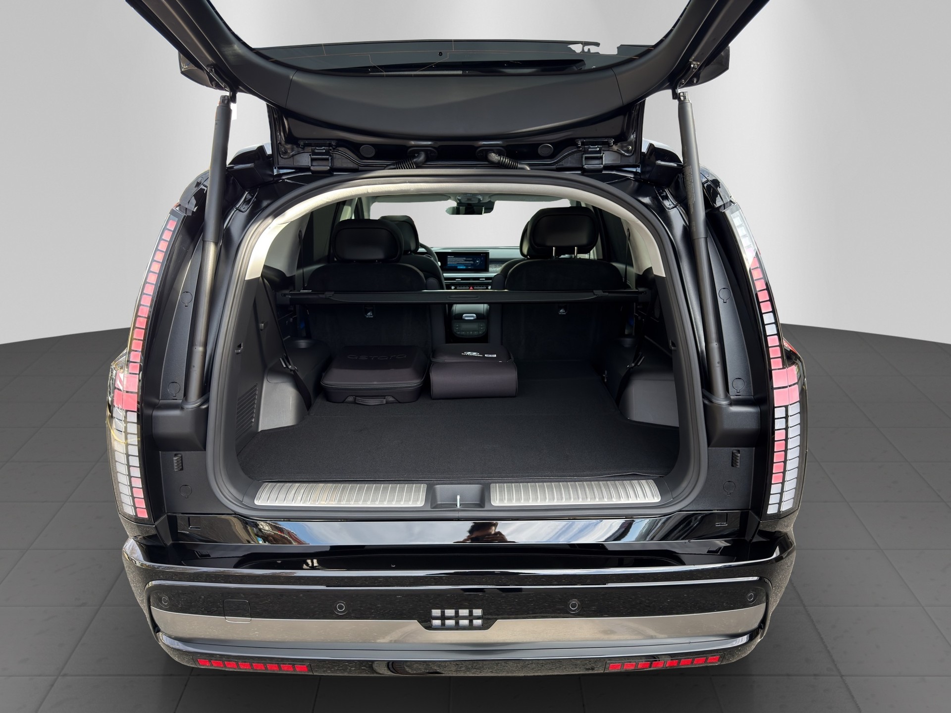 HYUNDAI Ioniq 9 110kWh Calli. 4WD-image-8