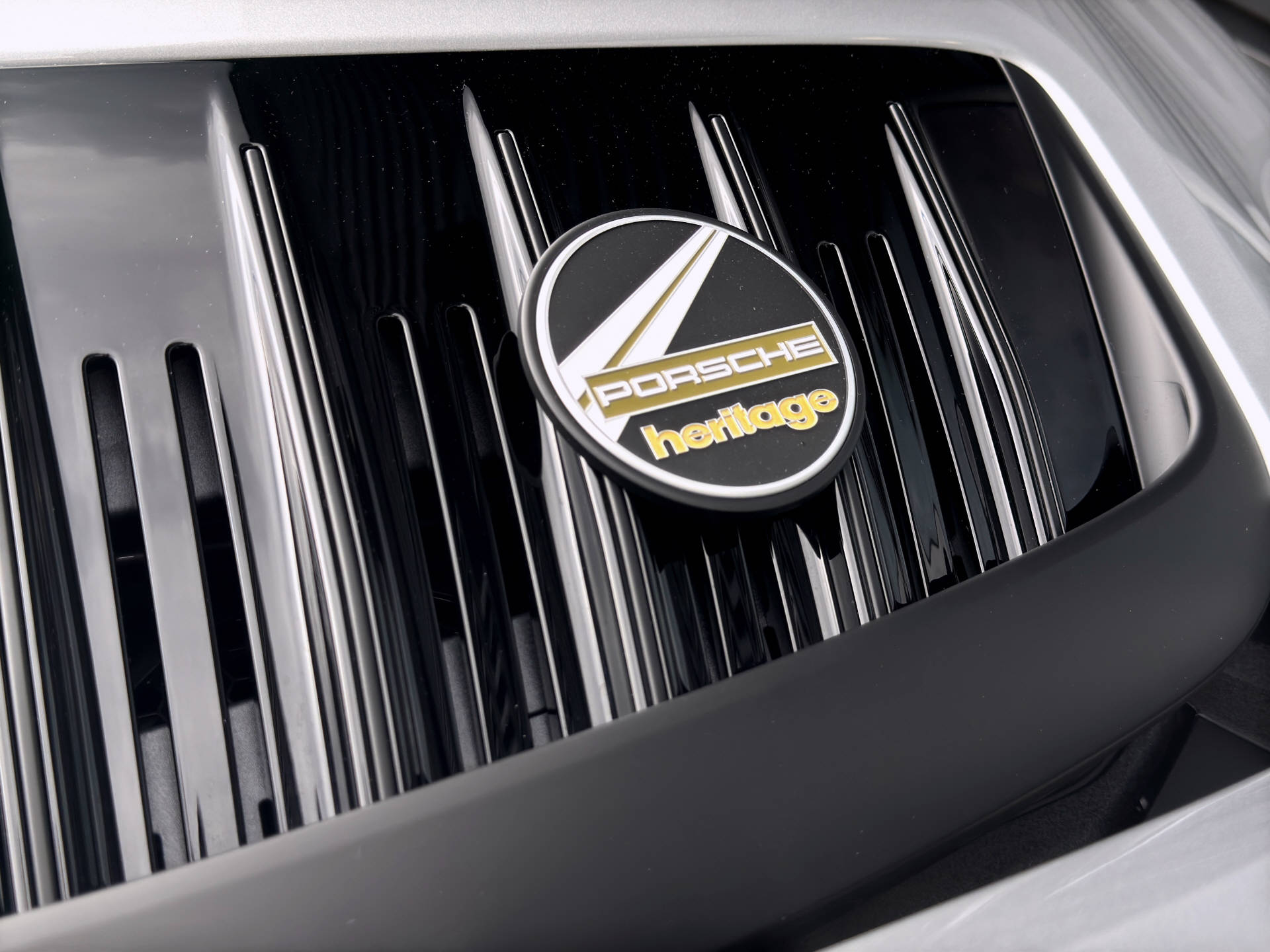 PORSCHE 911 Spirit 70-image-14