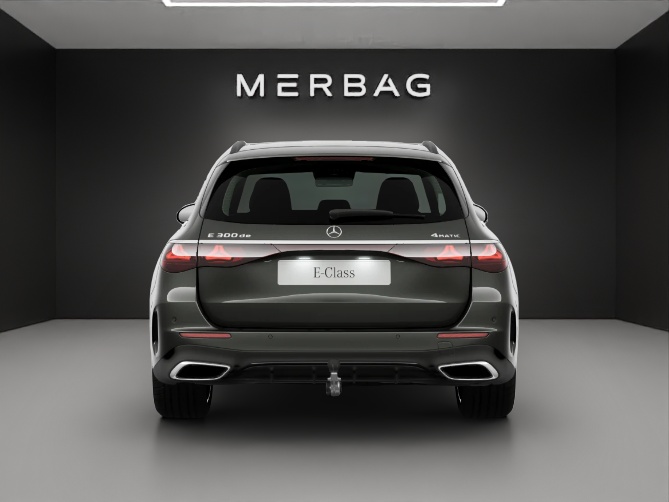 MERCEDES-BENZ E 300 de T 4Matic 9G-Tronic-image-4