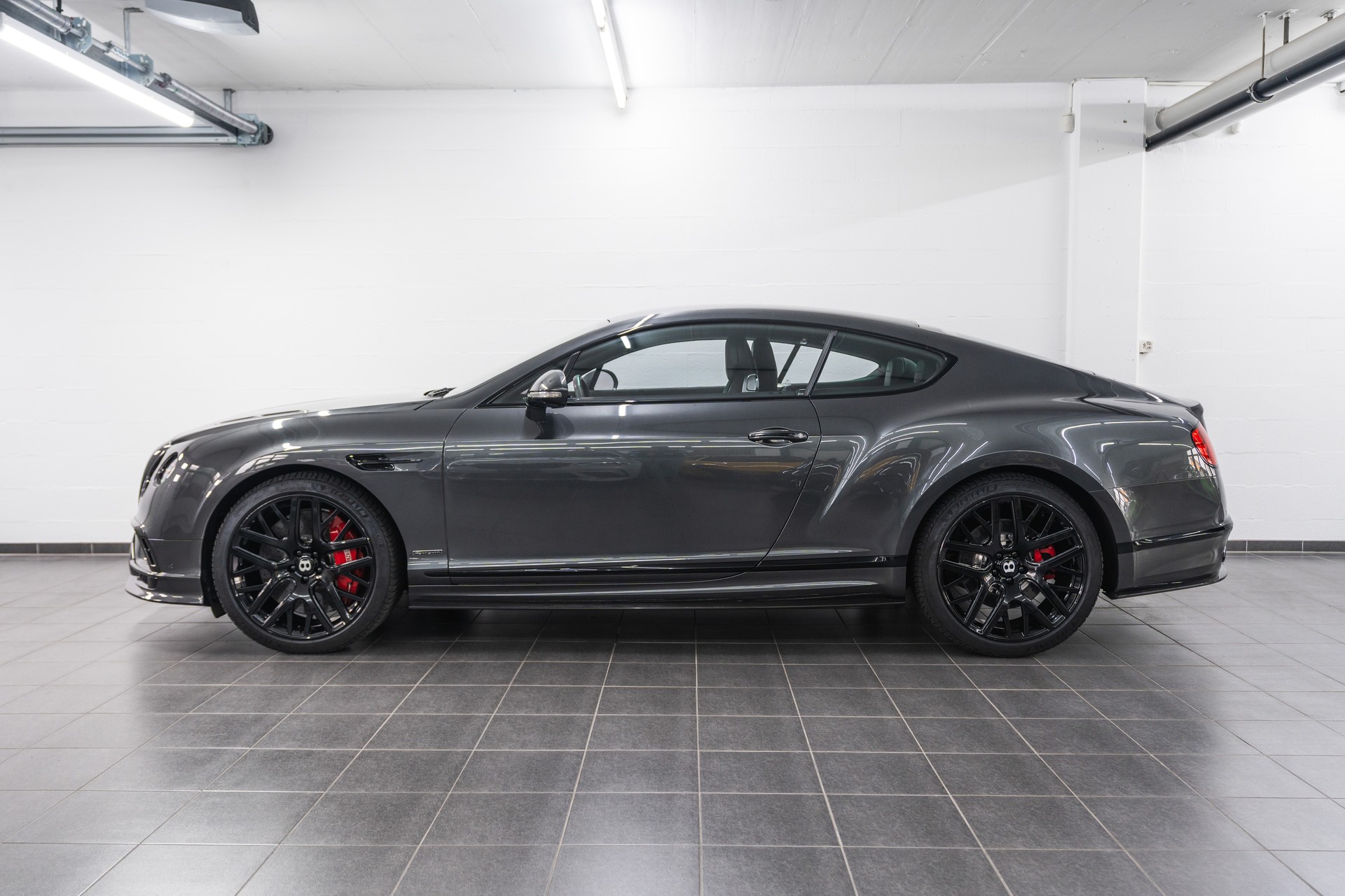 BENTLEY Continental Supersports 1 of 710 - 6.0 W12-showroom-element-3