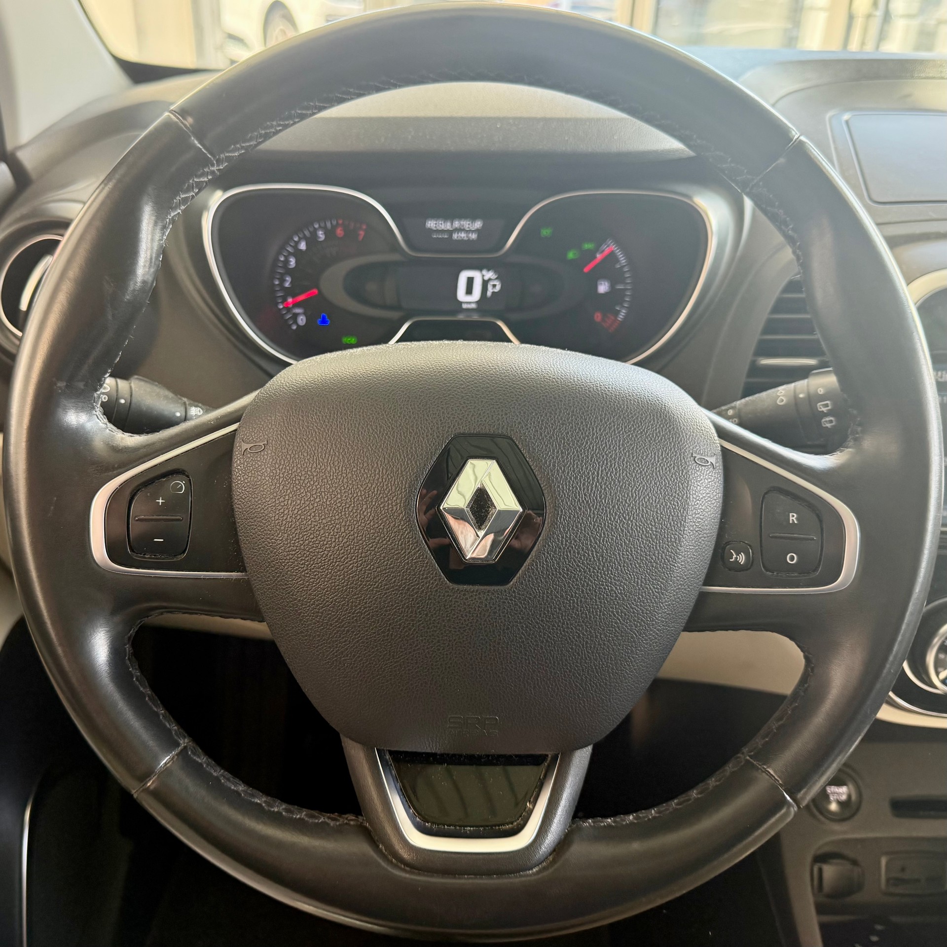 RENAULT Captur 1.2 T 16V Outdoor EDC-image-16