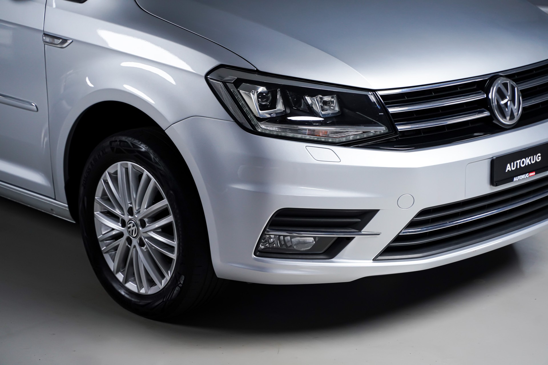 VW Caddy 2.0 TDI Highline-showroom-element-3