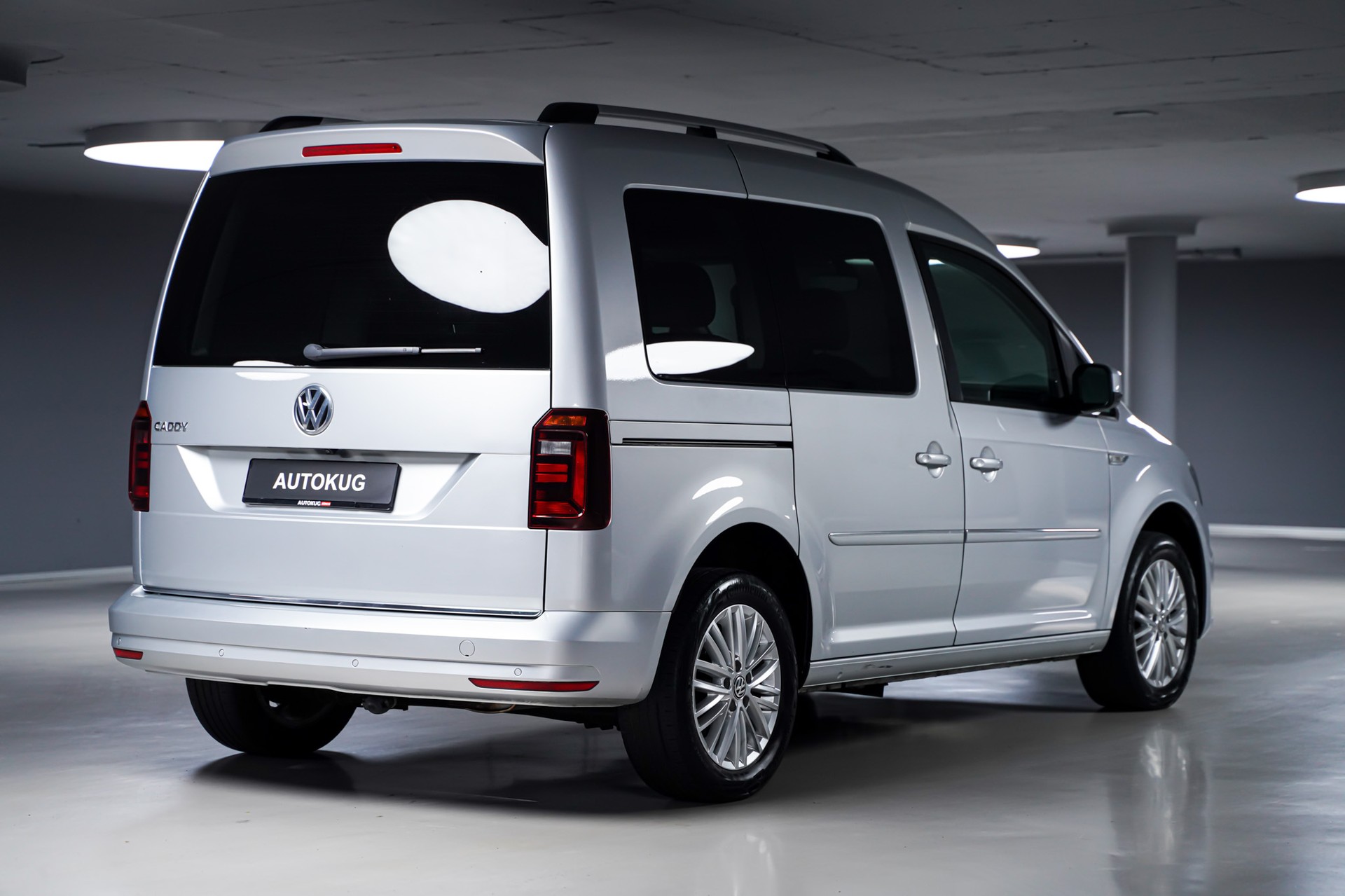 VW Caddy 2.0 TDI Highline-image-4