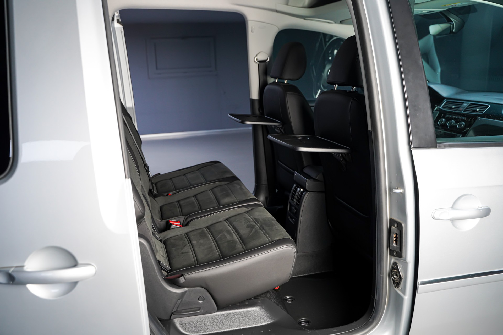 VW Caddy 2.0 TDI Highline-image-13