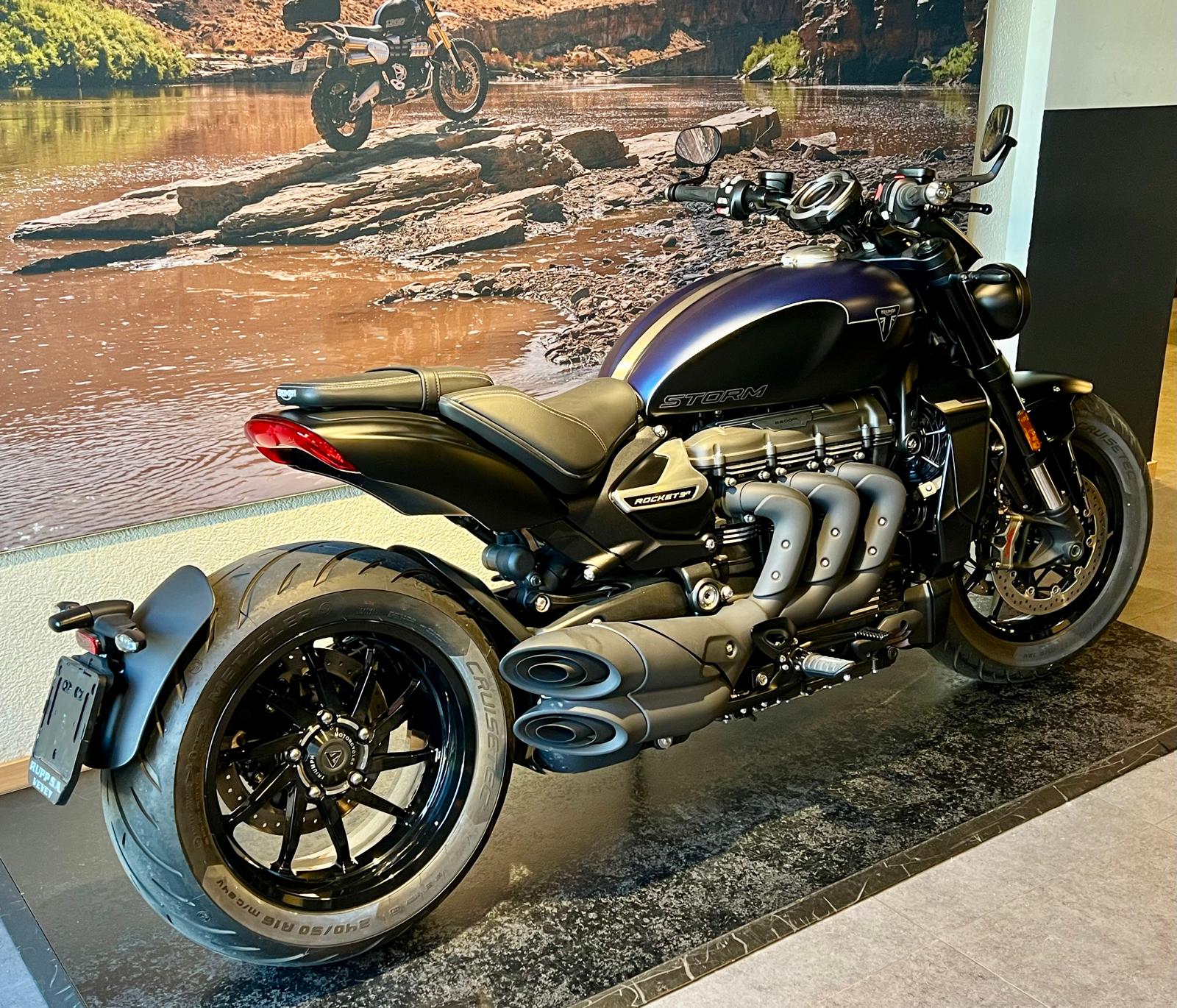 TRIUMPH Rocket 3 R Storm-image-5