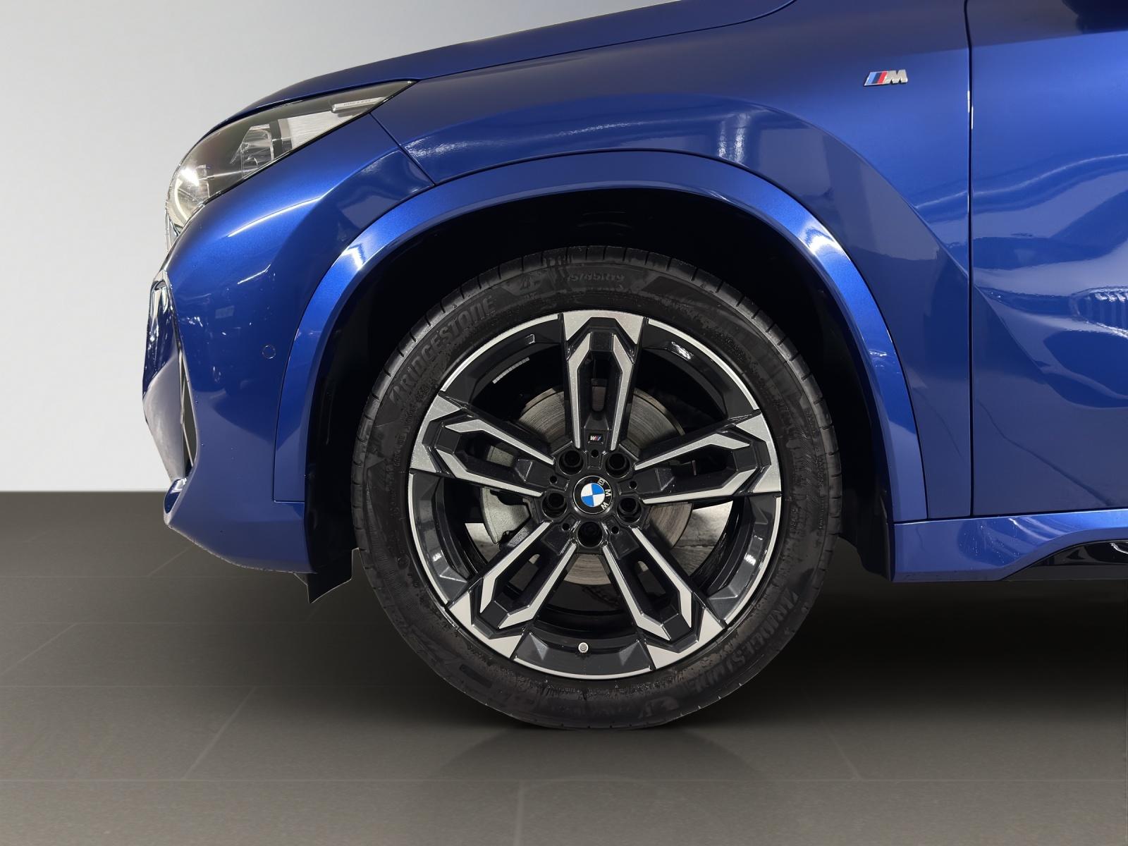 BMW X1 20d xDrive paddles-showroom-element-3