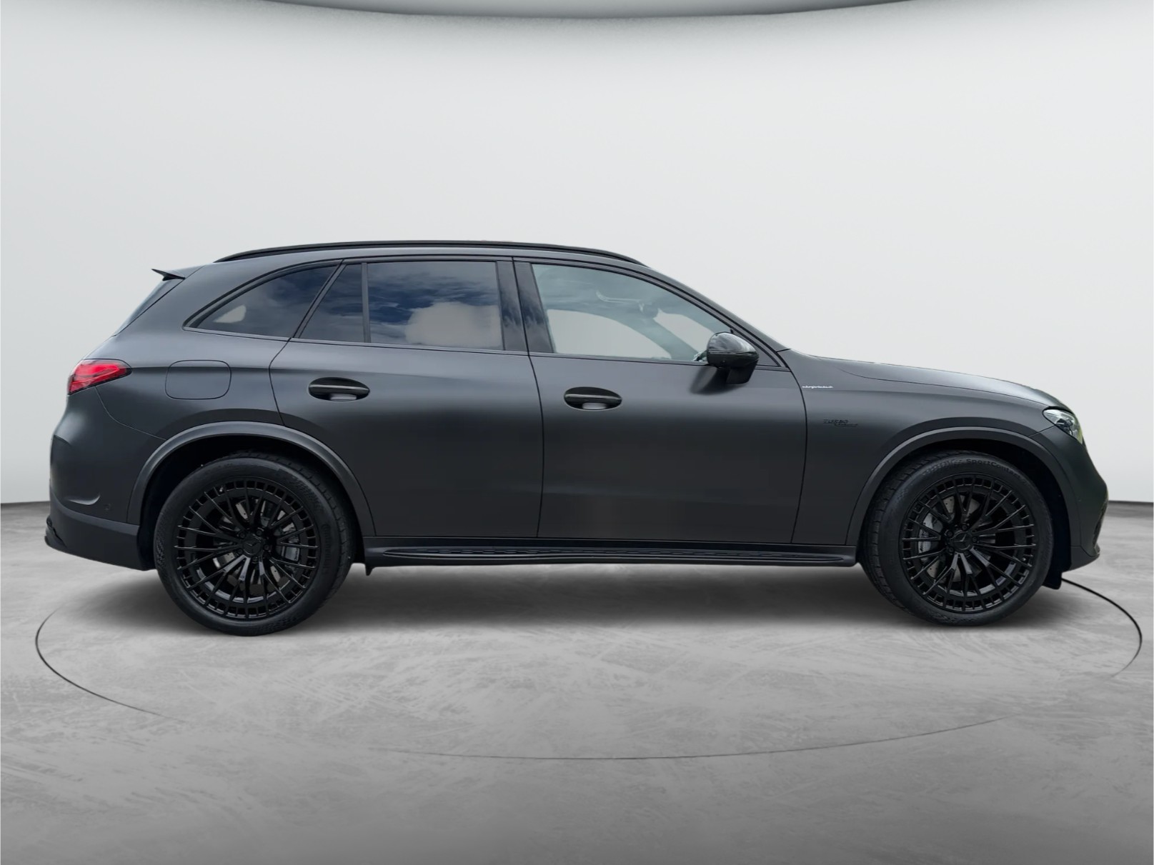 MERCEDES-BENZ GLC 43 AMG Executive Edition 4Matic 9G-Tronic-showroom-element-3