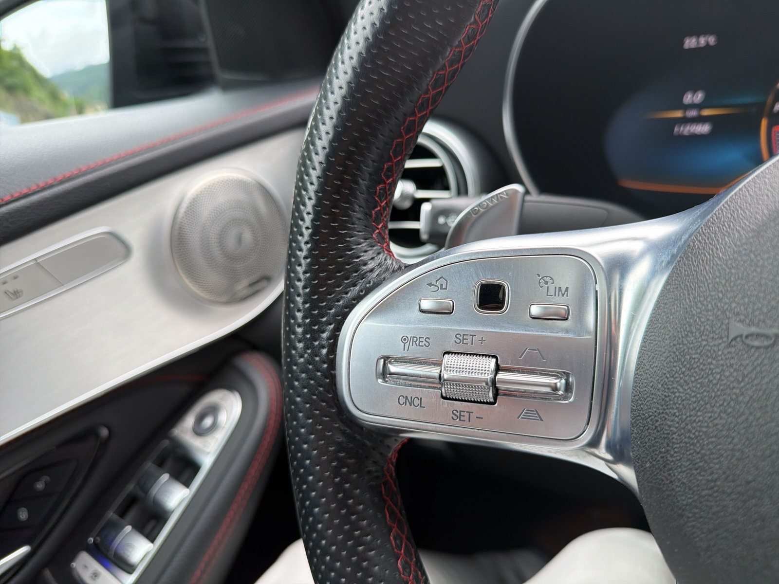MERCEDES-BENZ GLC Coupé 43 AMG 4Matic-image-23