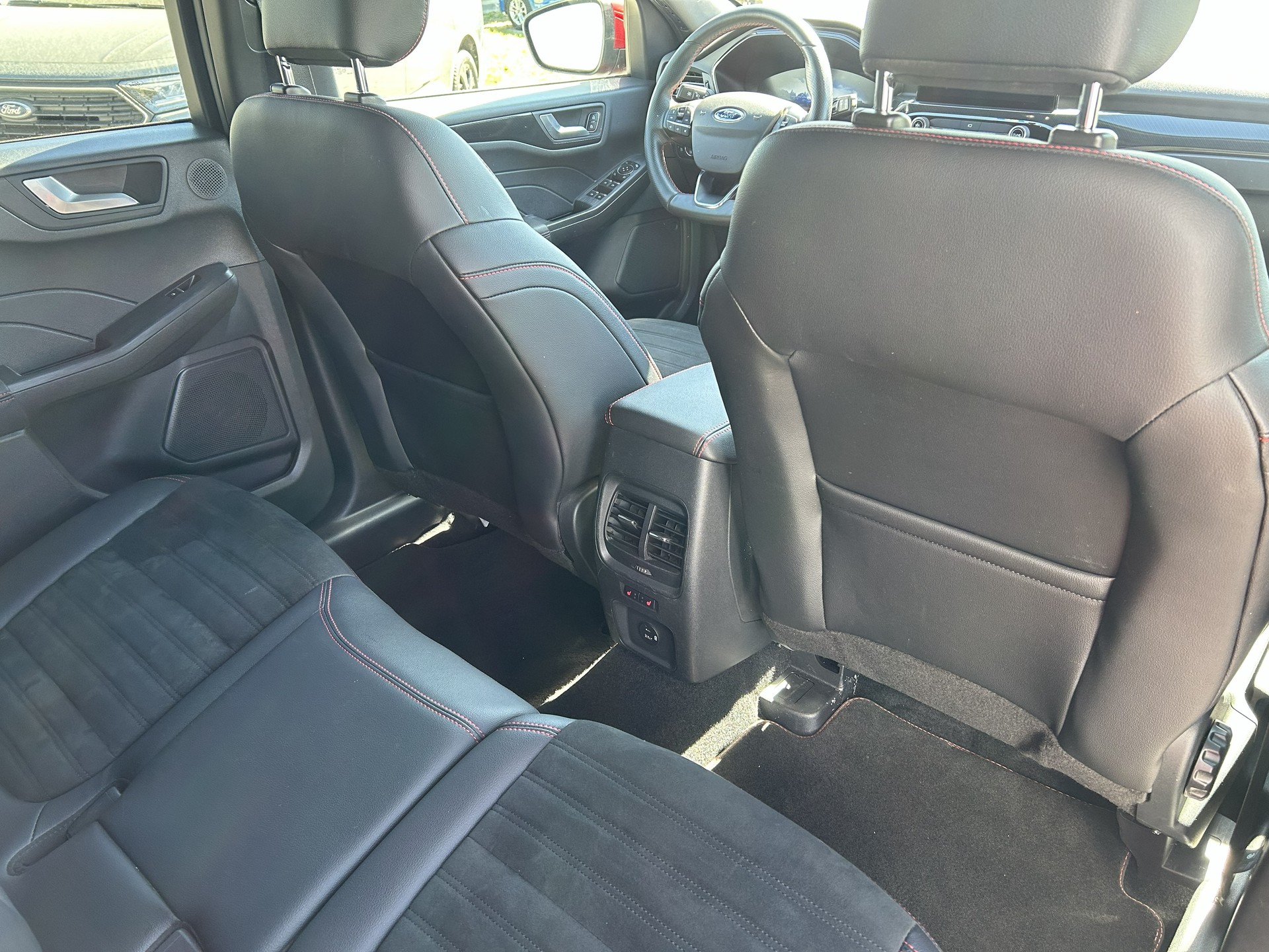 FORD Kuga 2.5 PHEV ST-Line X 2WD-image-5