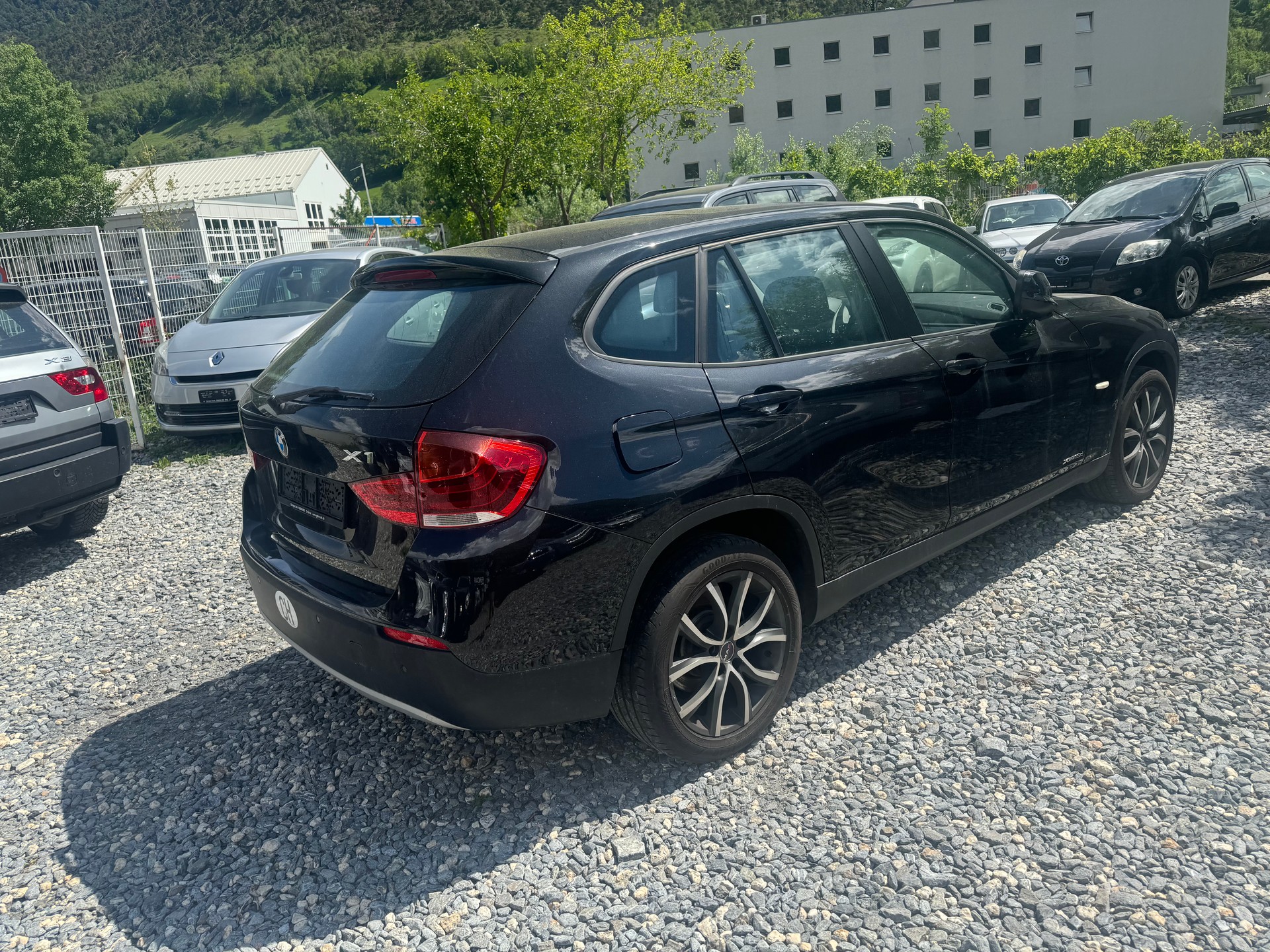 BMW X1 xDrive 18d-image-5