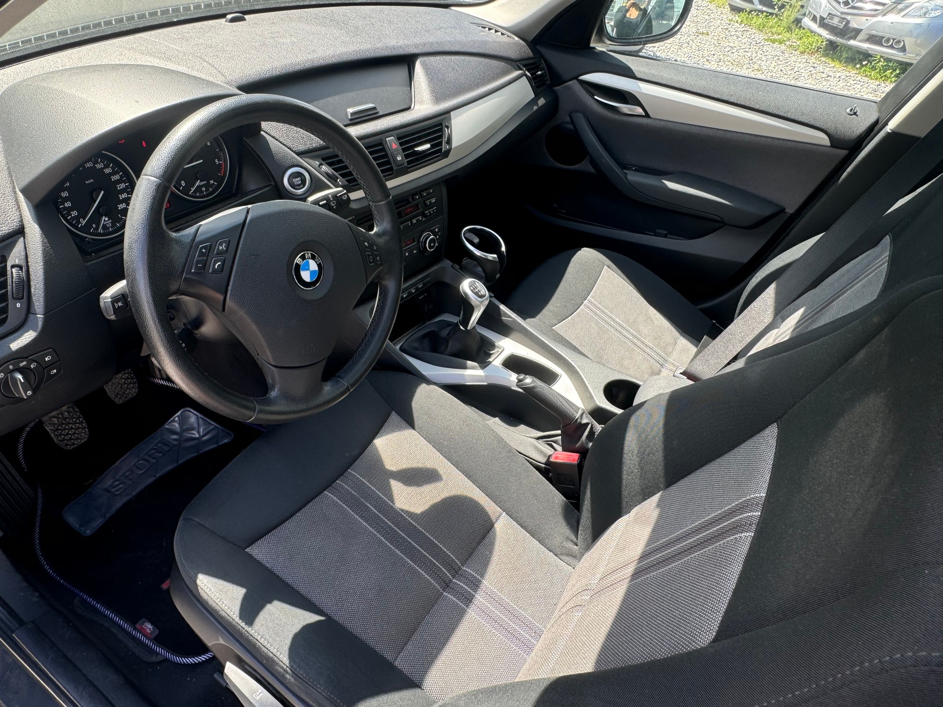 BMW X1 xDrive 18d-image-2
