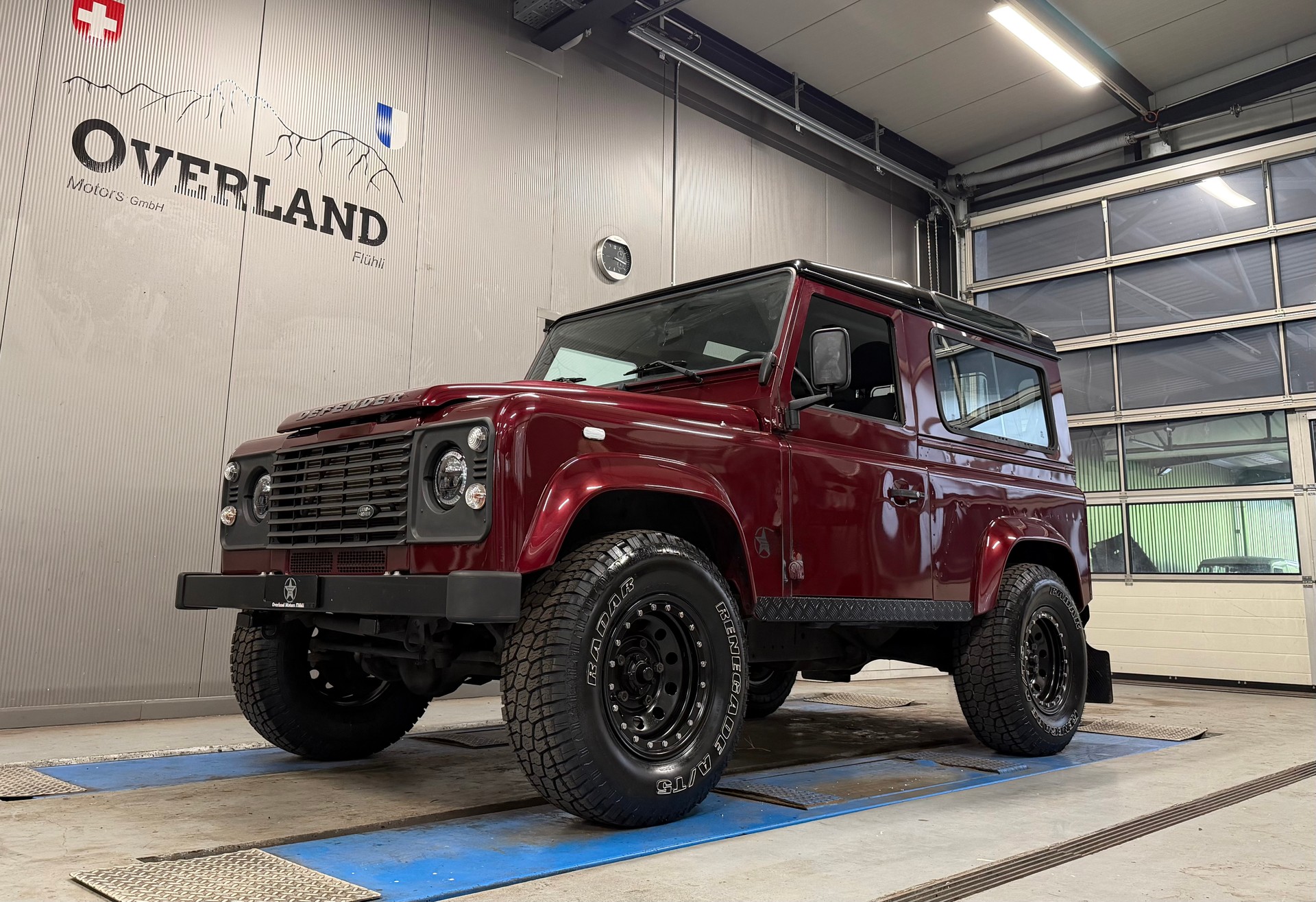 LAND ROVER Defender 90 2.2 TD4 Station Wagon