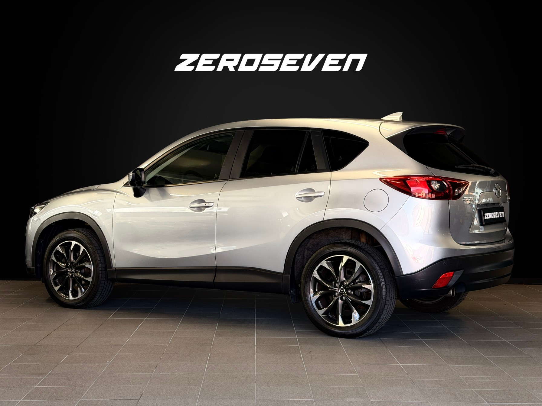 MAZDA CX-5 2.0 Revolution AWD Automatic-showroom-element-3