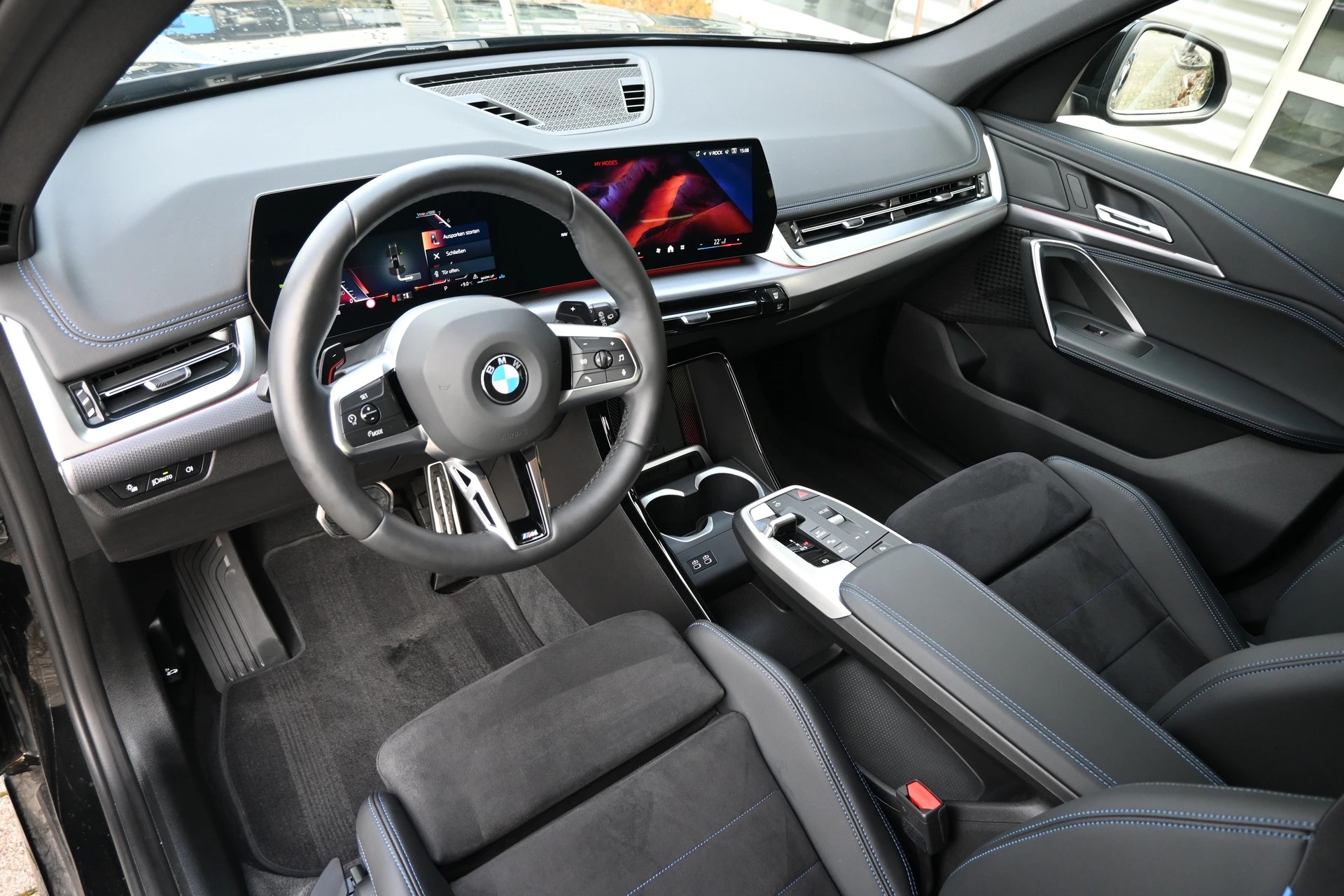 BMW X1 sDrive 18i M Sport Automat + Werksgarantie 08.2027-image-9