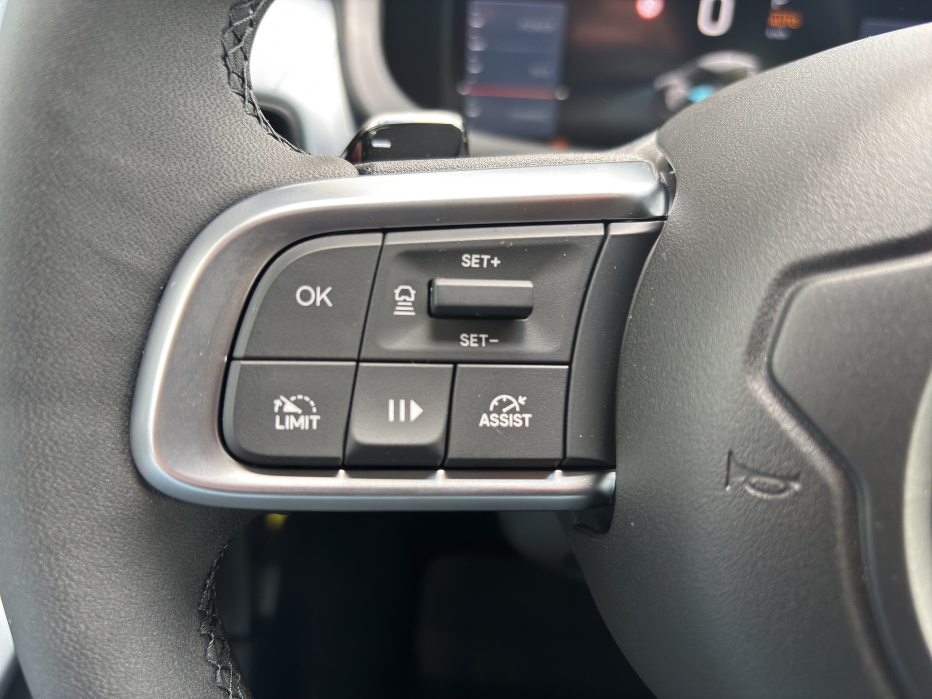 JEEP Avenger 1.2 Turbo MHEV The North Face Sky 4xe-image-9
