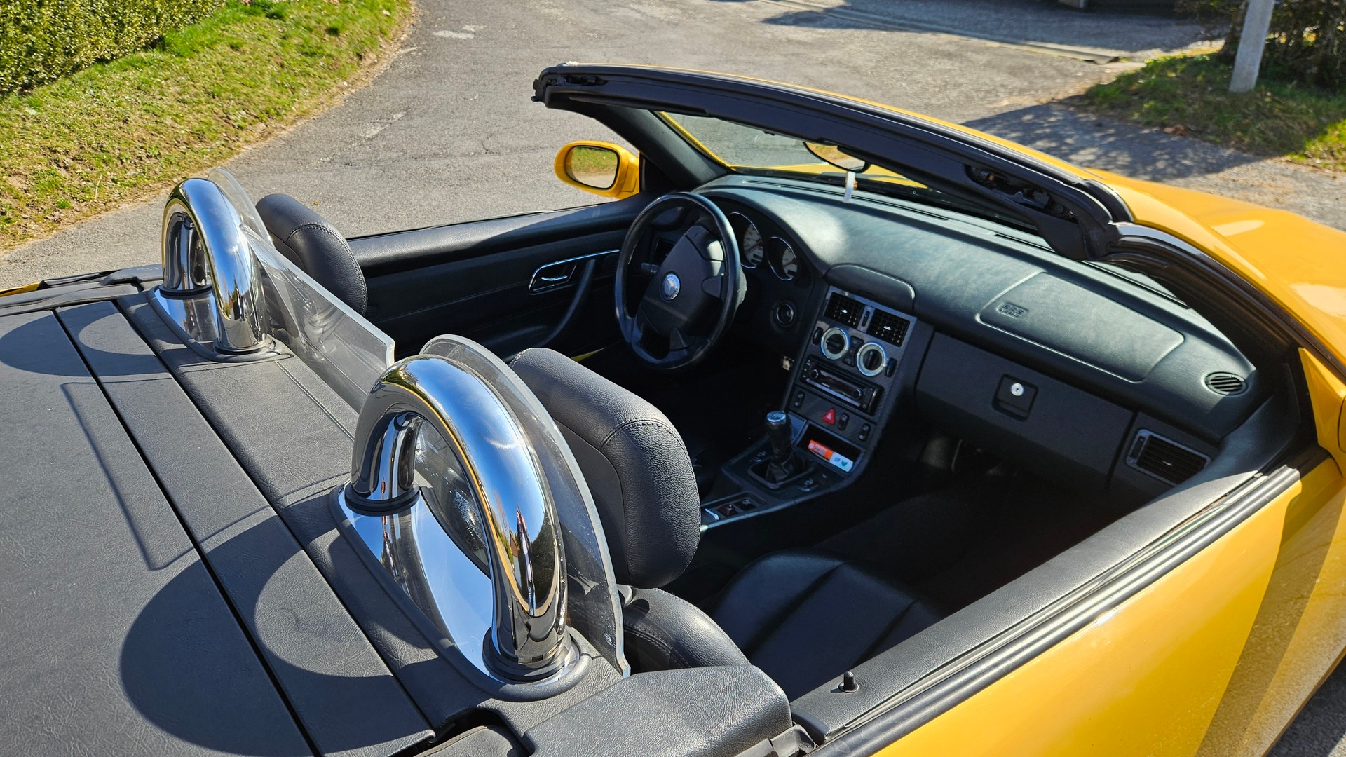 MERCEDES-BENZ SLK 200-image-3
