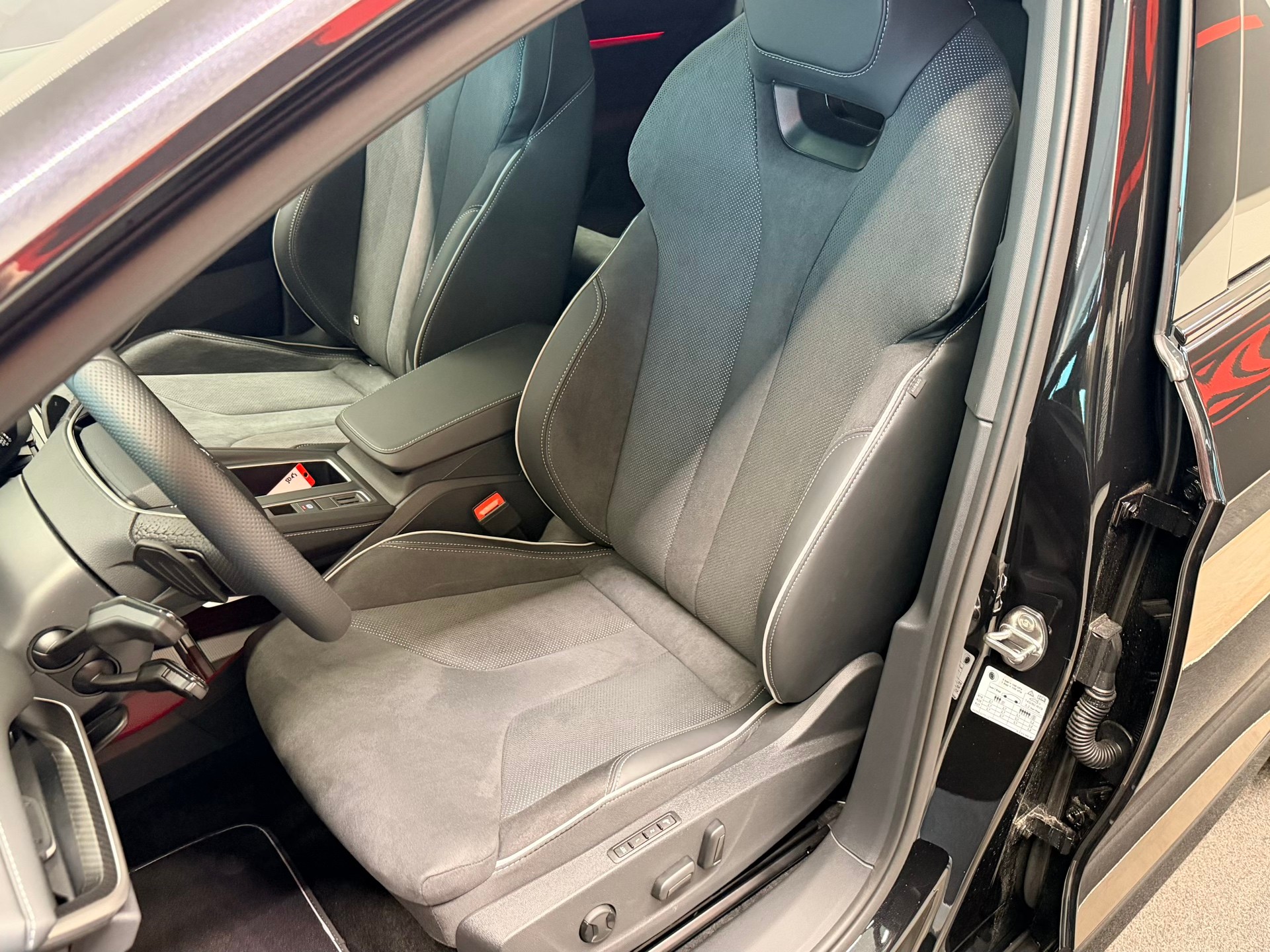 SKODA Enyaq 85x Sportline 4x4-image-15