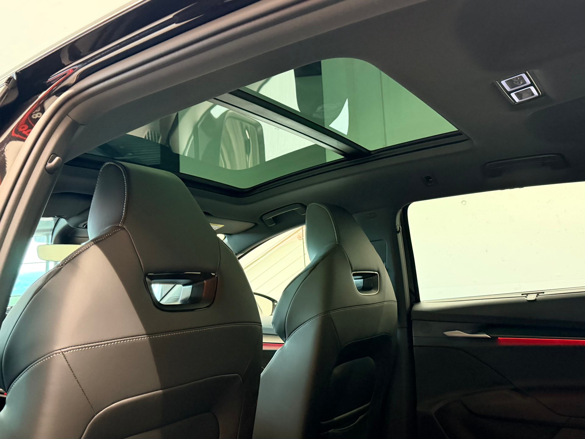 SKODA Enyaq 85x Sportline 4x4-image-18