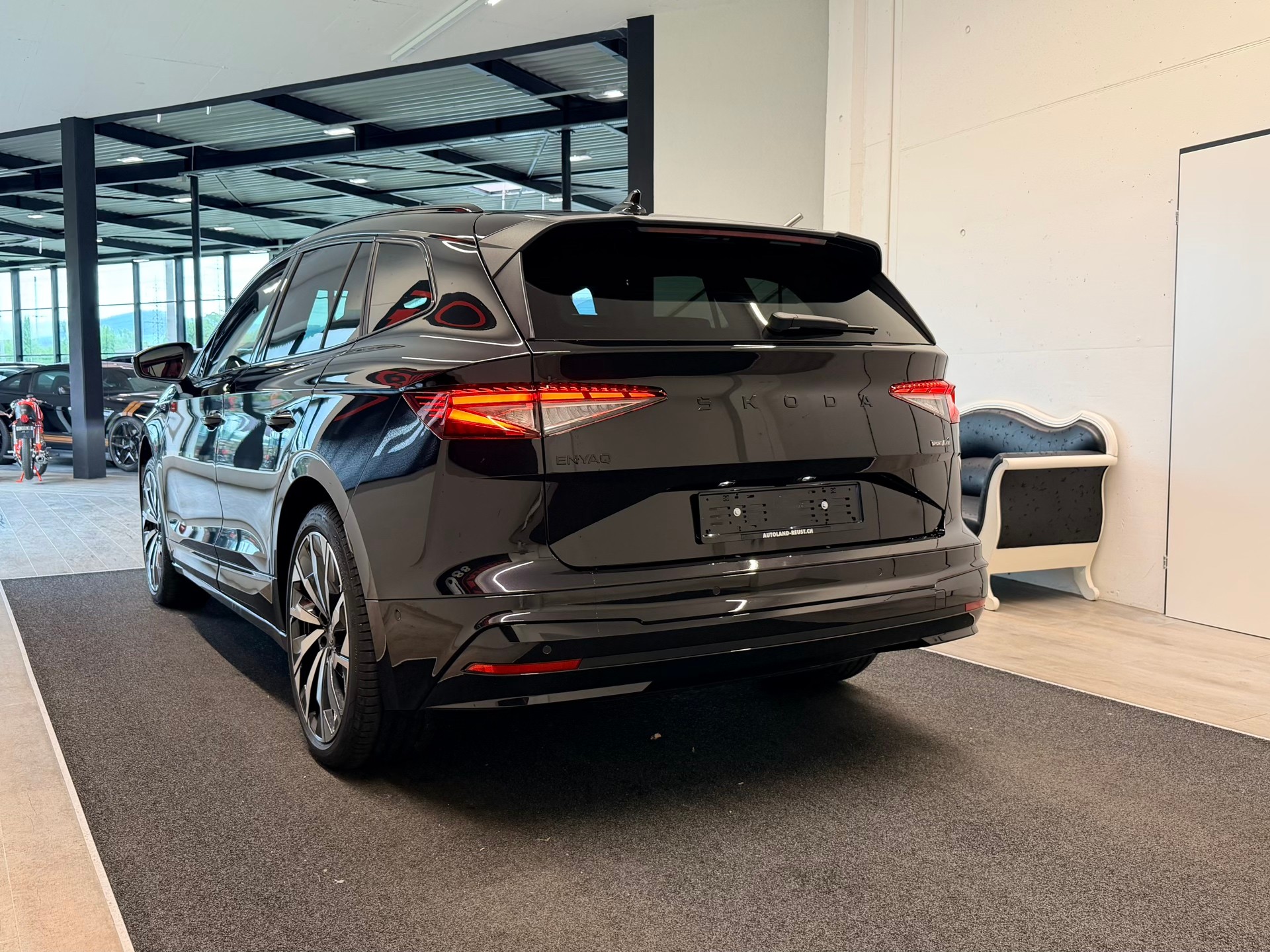 SKODA Enyaq 85x Sportline 4x4-image-7